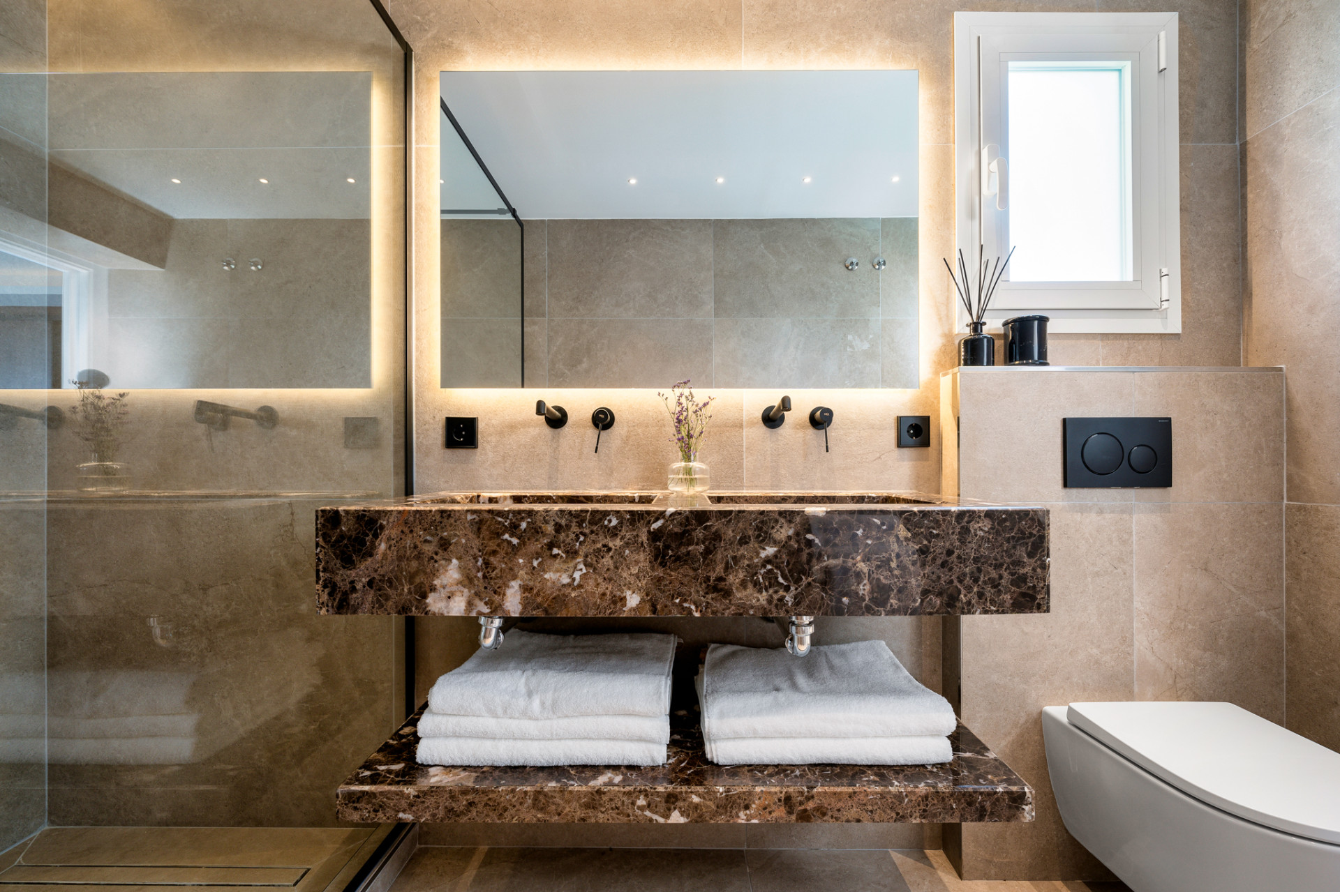 Renovated Villa with Private Pool · Photo 18