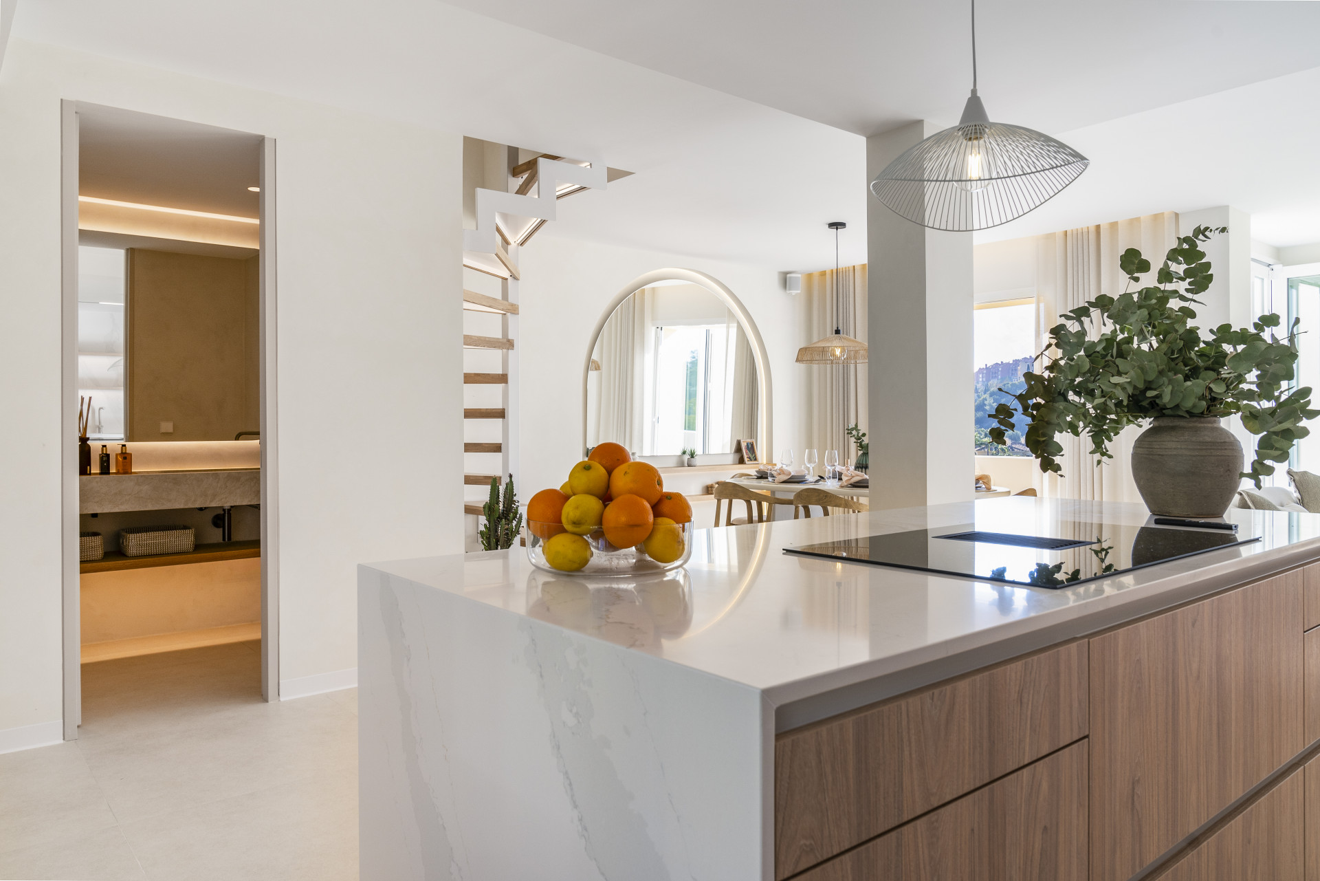 Dvojúrovňové Penthouse s Panoramatickými Výhledy · Fotografie 17