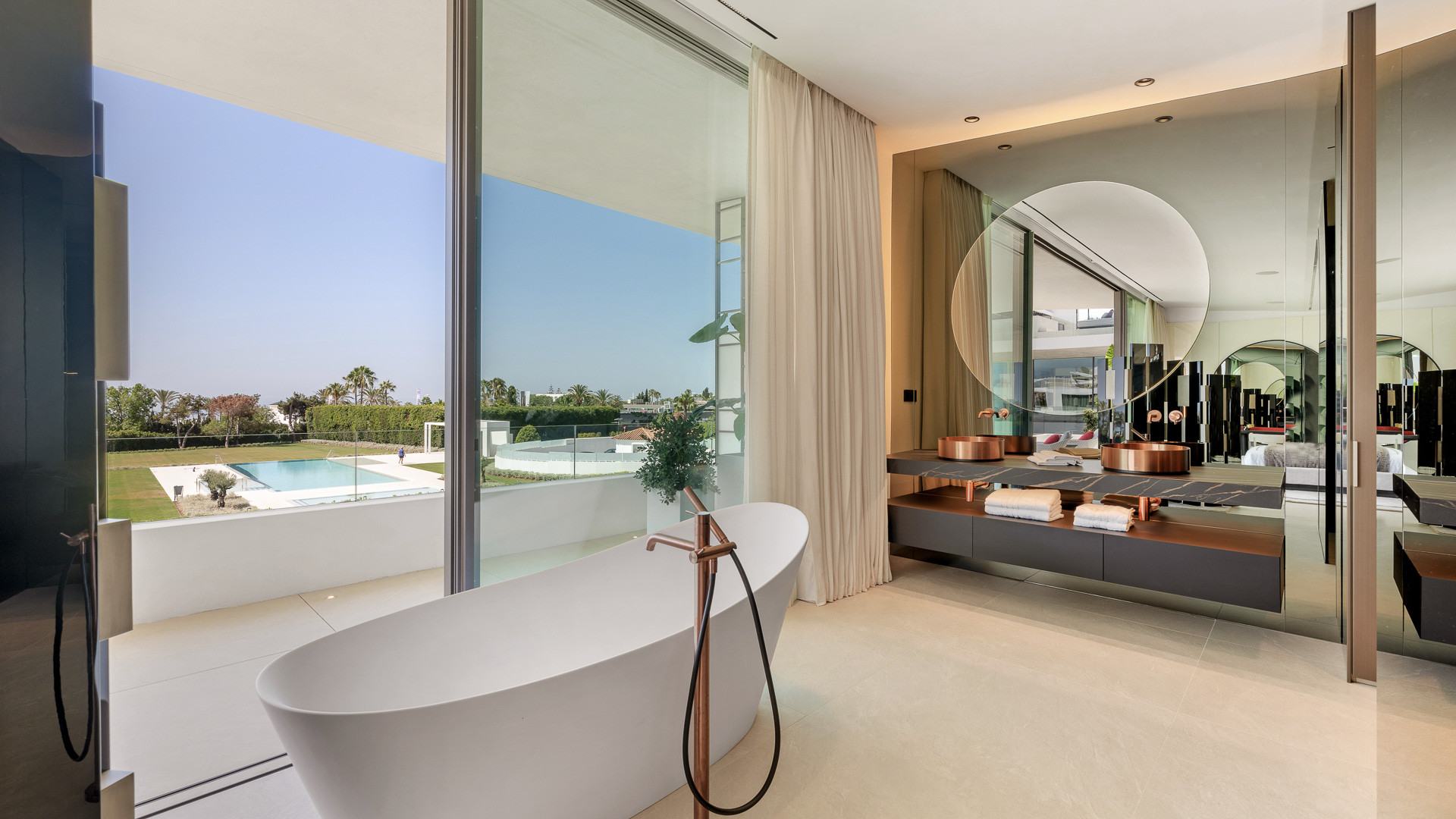 Semi-Detached Luxury Villa · Photo 14
