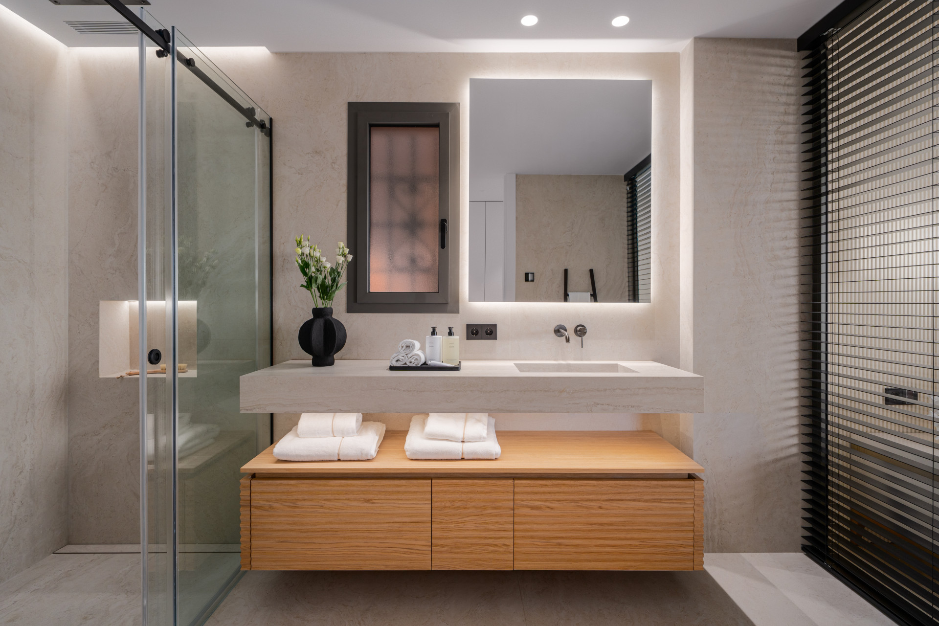 Apartment with Sea Views · Photo 20