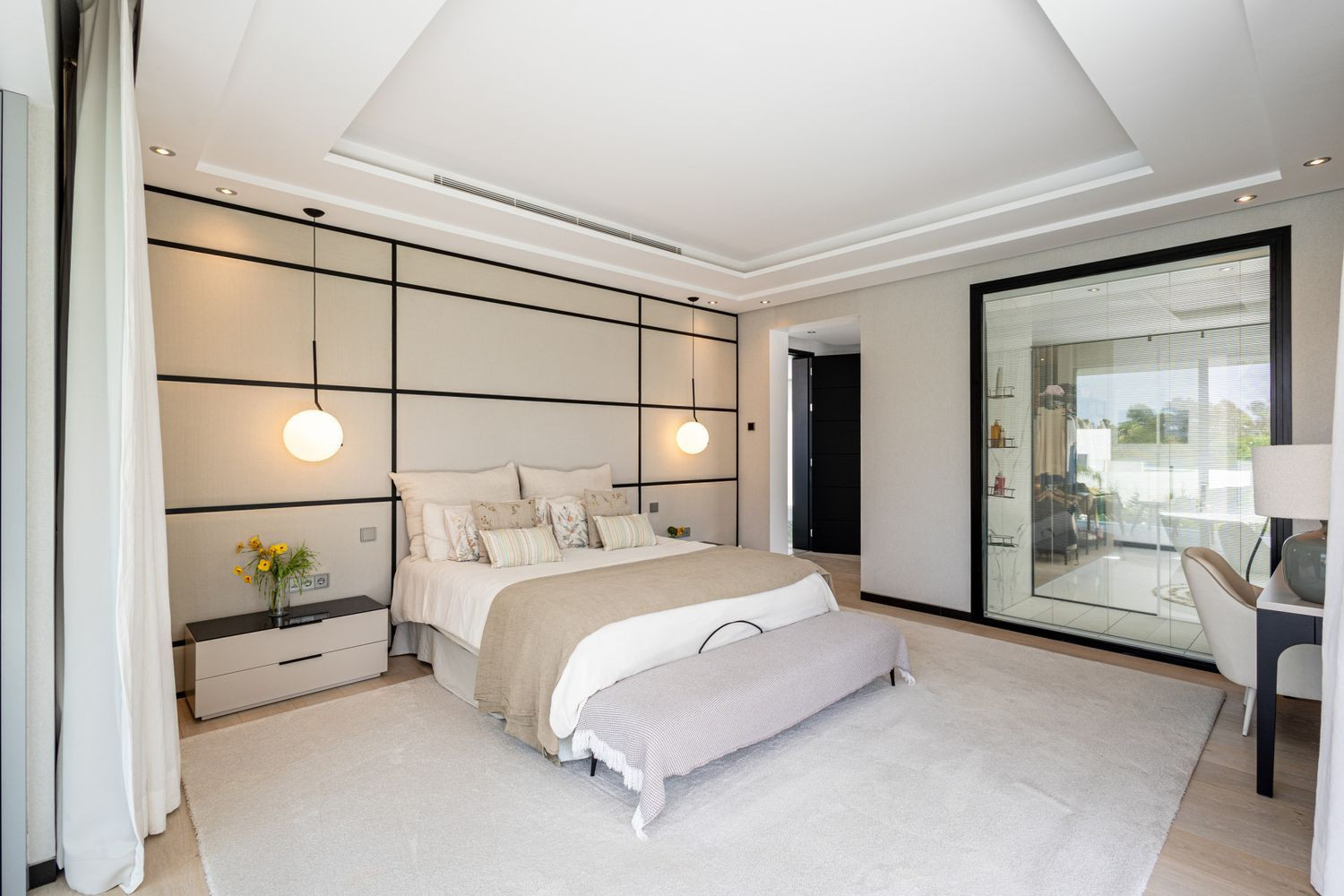 Modern Villa with Panoramic Views · Photo 15