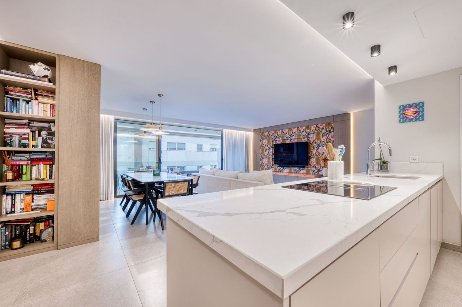 Moderní Penthouse s Výhledem na Hory · Fotografie 8