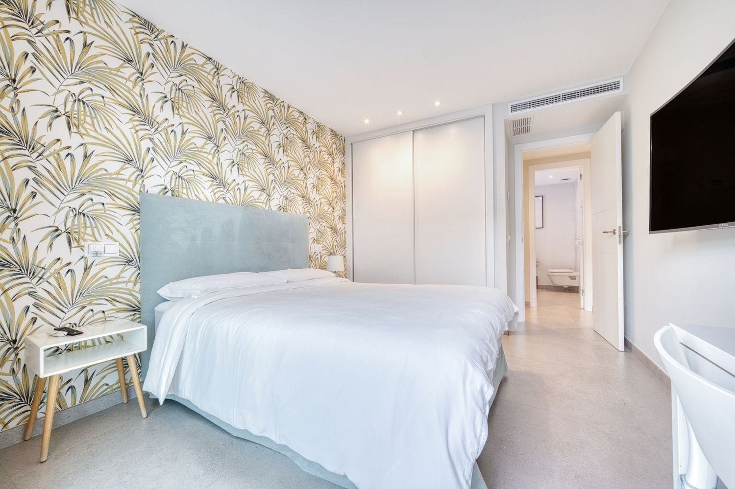 Moderní Penthouse s Výhledem na Hory · Fotografie 13