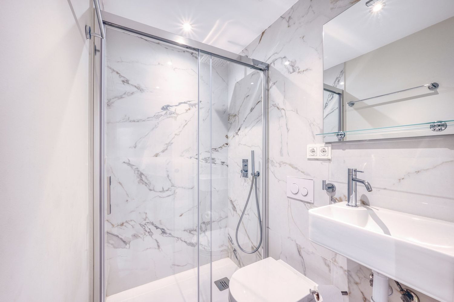 Moderní Penthouse s Výhledem na Hory · Fotografie 20
