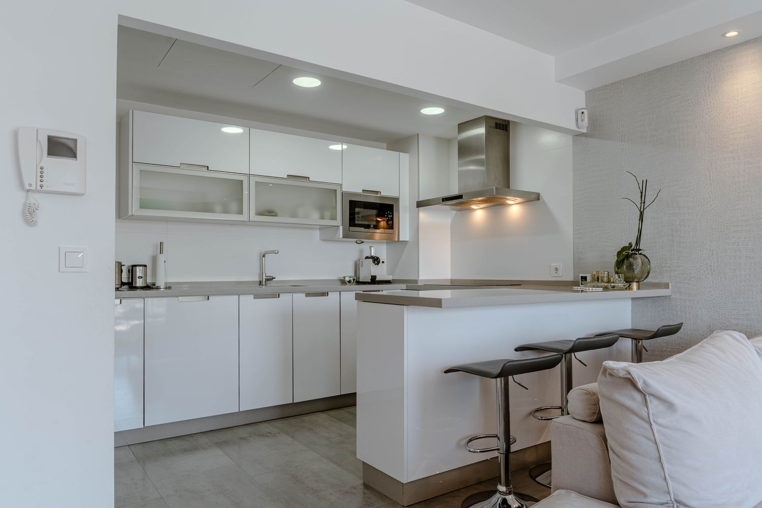 Nowoczesny Apartament z Zachwycającym Widokiem · Zdjęcie 11