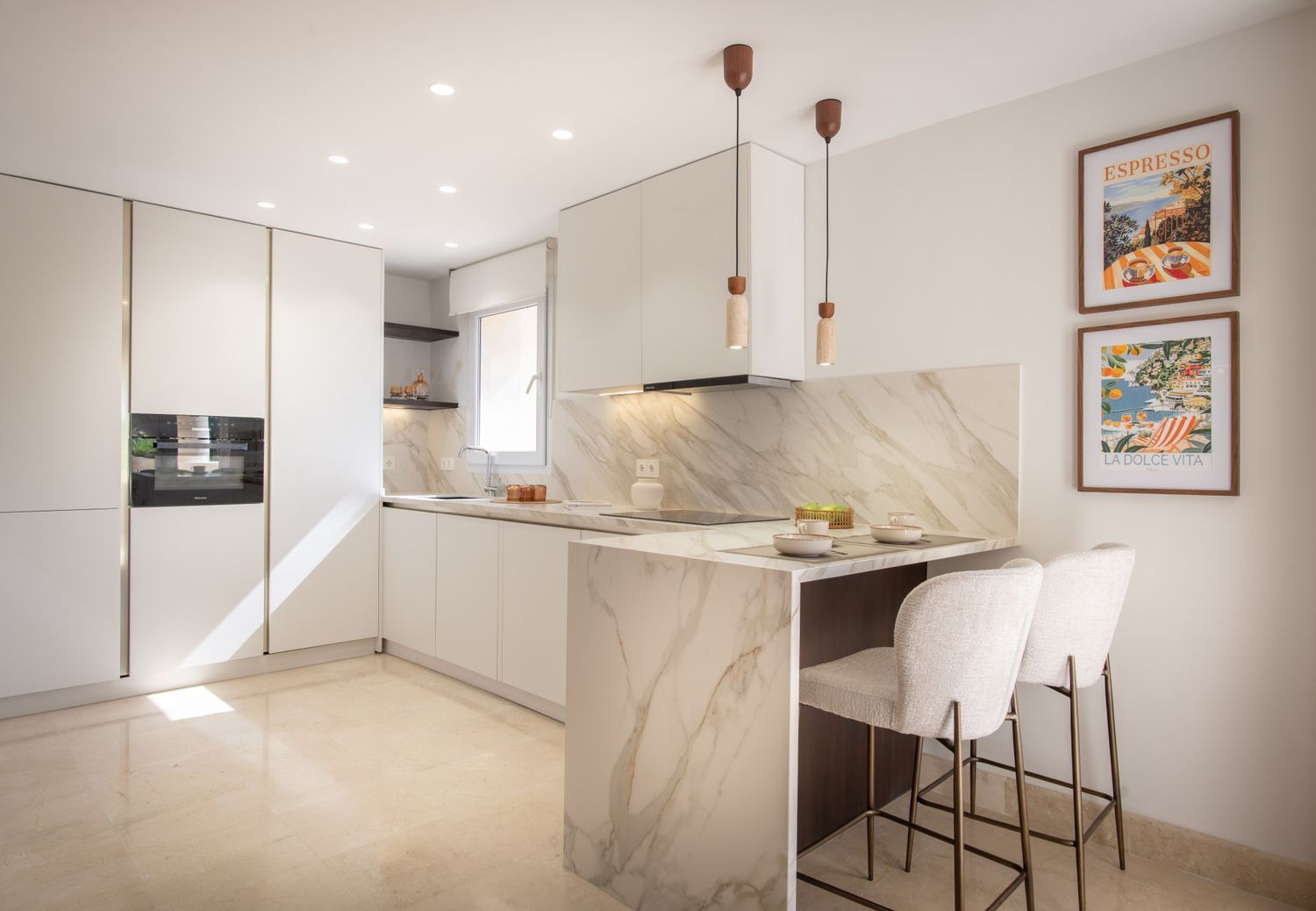 Duplex Penthouse with Golf Views · Photo 11