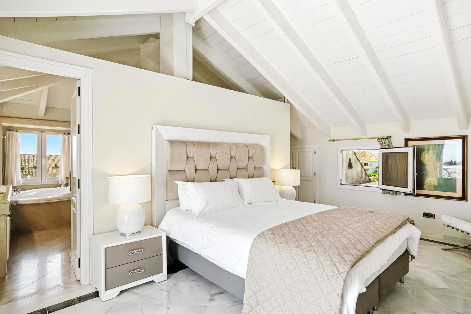 Duplex Penthouse with Sea Views · Photo 16