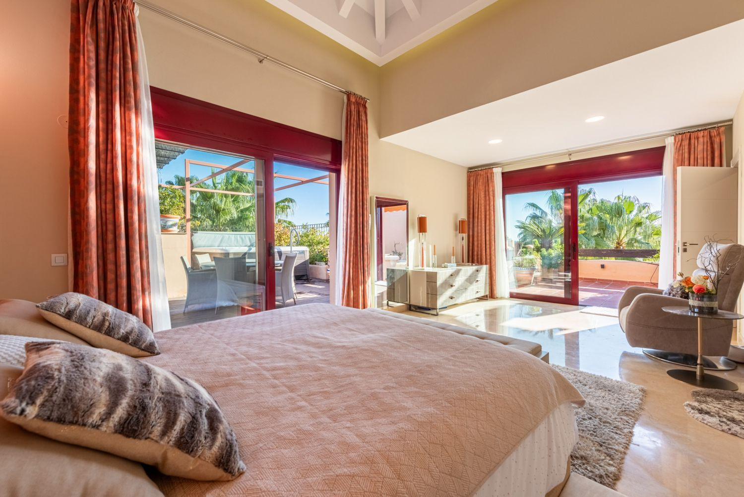 Beachside Duplex Penthouse · Photo 14