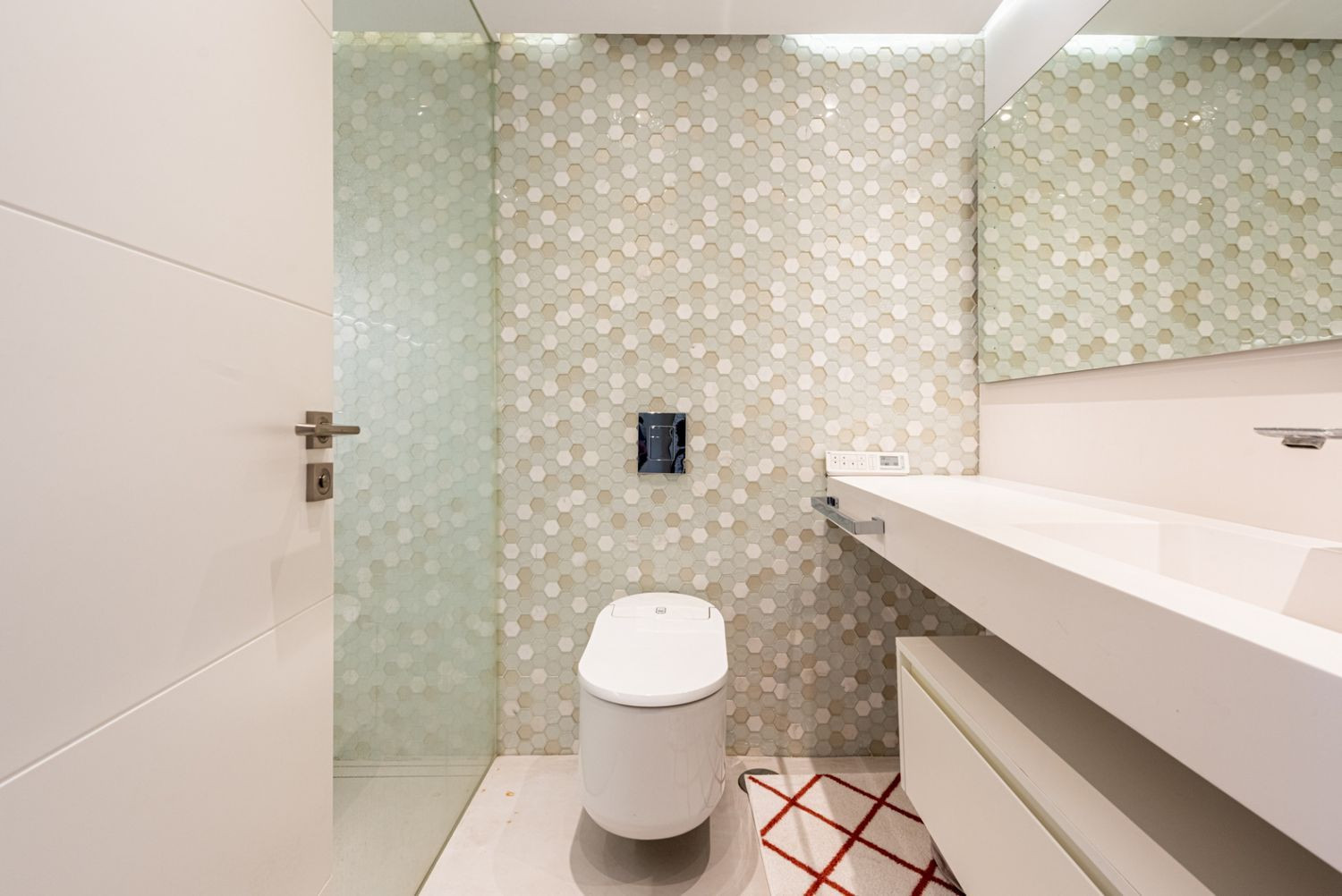Beachside Duplex Penthouse · Photo 21