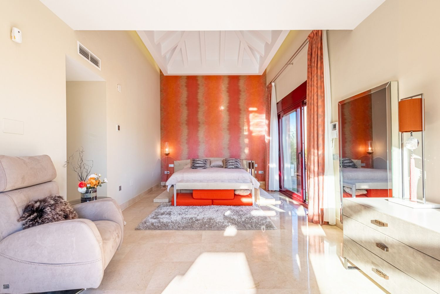 Beachside Duplex Penthouse · Photo 16