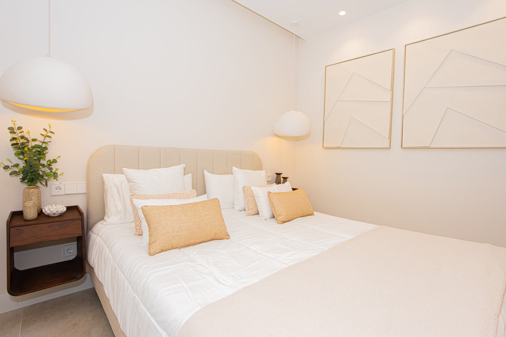 Aloha Garden — Fully Renovated 4-Bedroom Duplex Penthouse · Photo 36