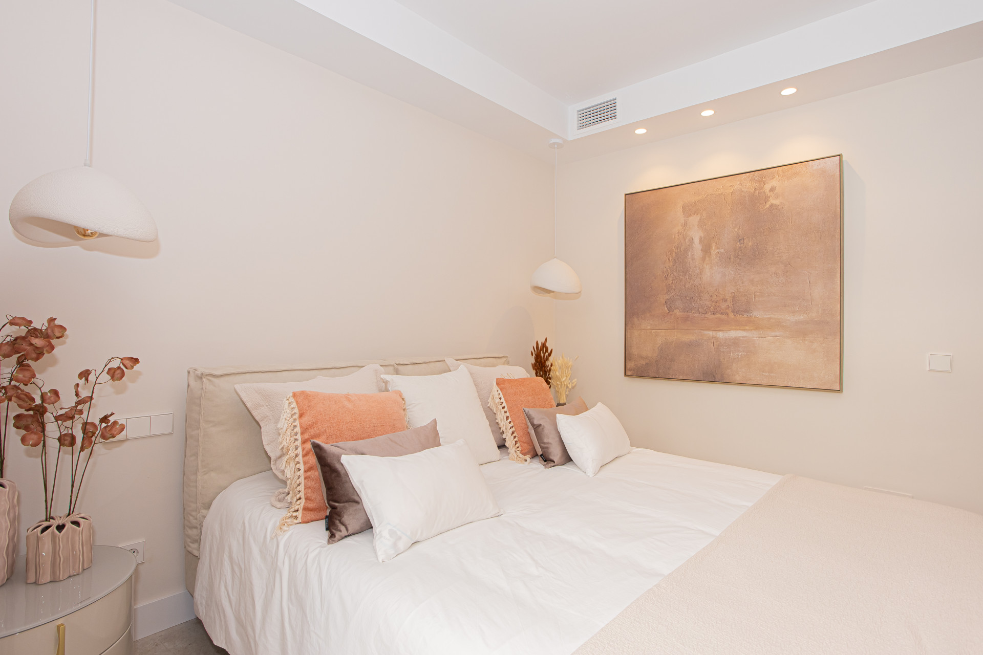 Aloha Garden — Fully Renovated 4-Bedroom Duplex Penthouse · Photo 28