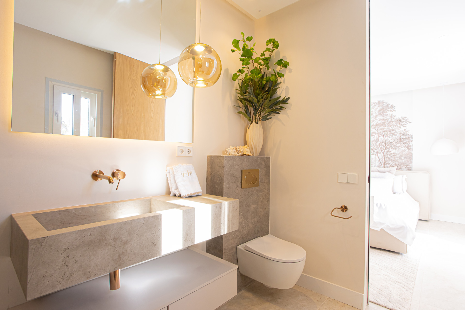 Aloha Garden — Fully Renovated 4-Bedroom Duplex Penthouse · Photo 30