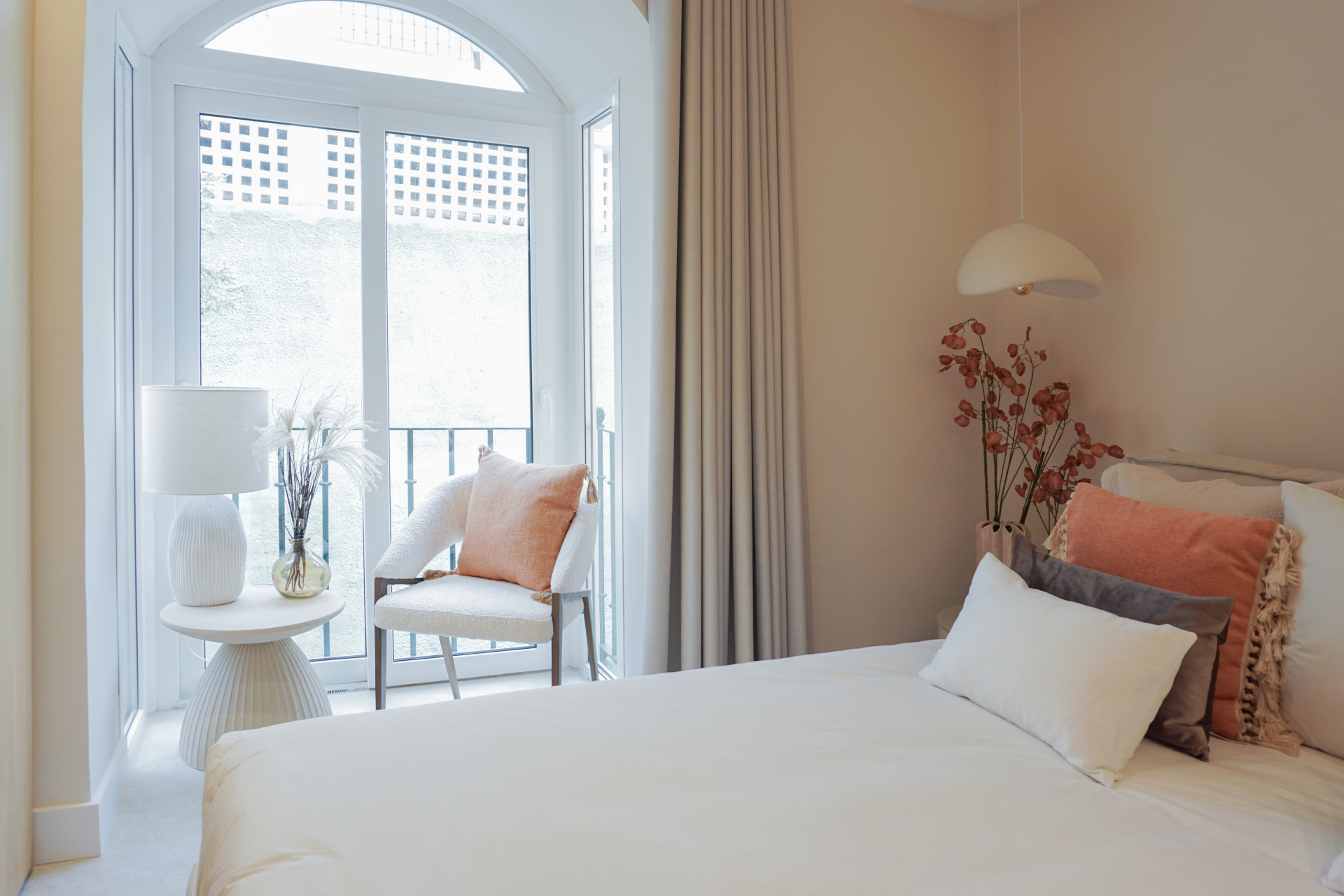 Aloha Garden — Fully Renovated 4-Bedroom Duplex Penthouse · Photo 16