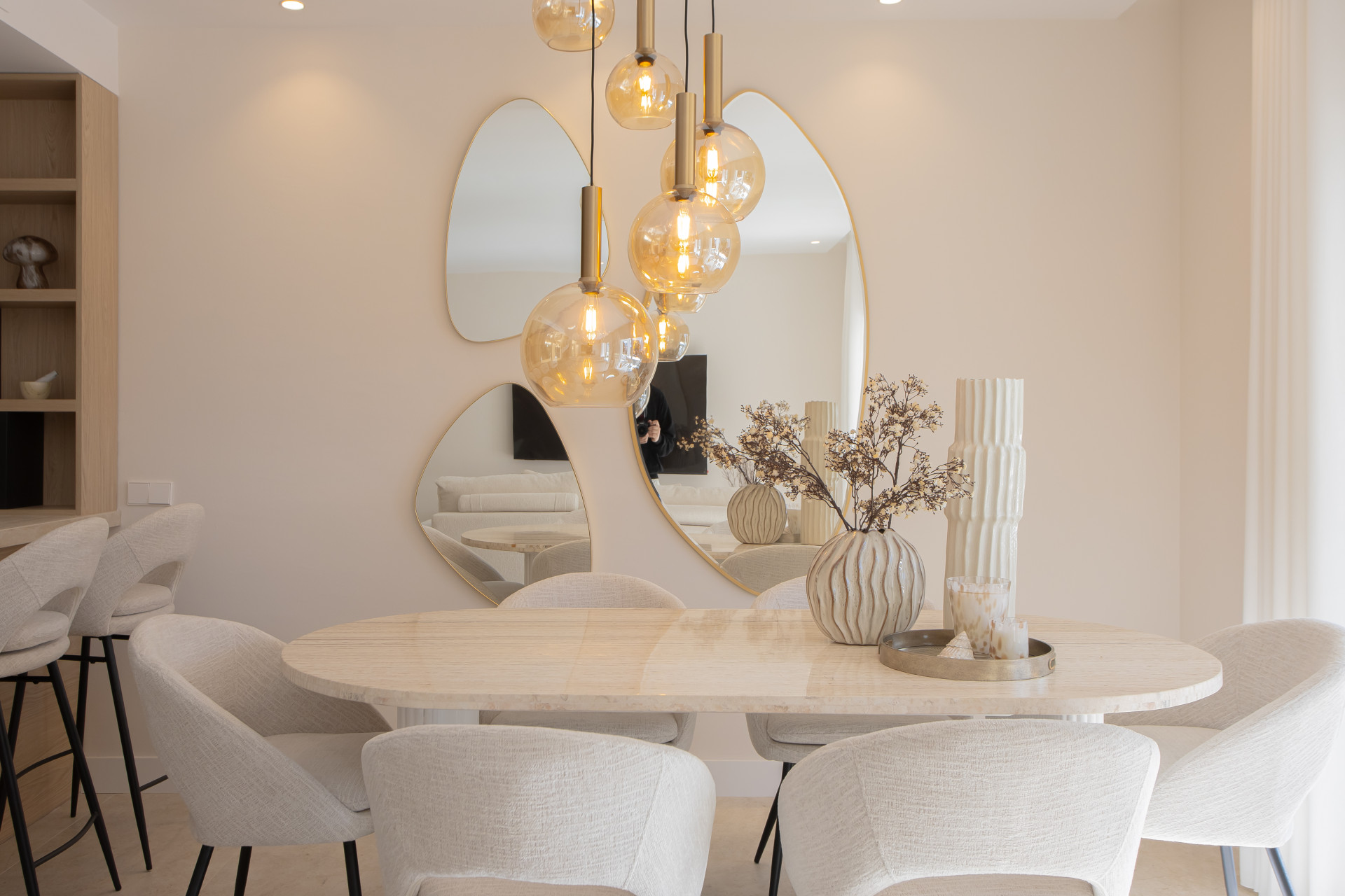 Aloha Garden — Fully Renovated 4-Bedroom Duplex Penthouse · Photo 9