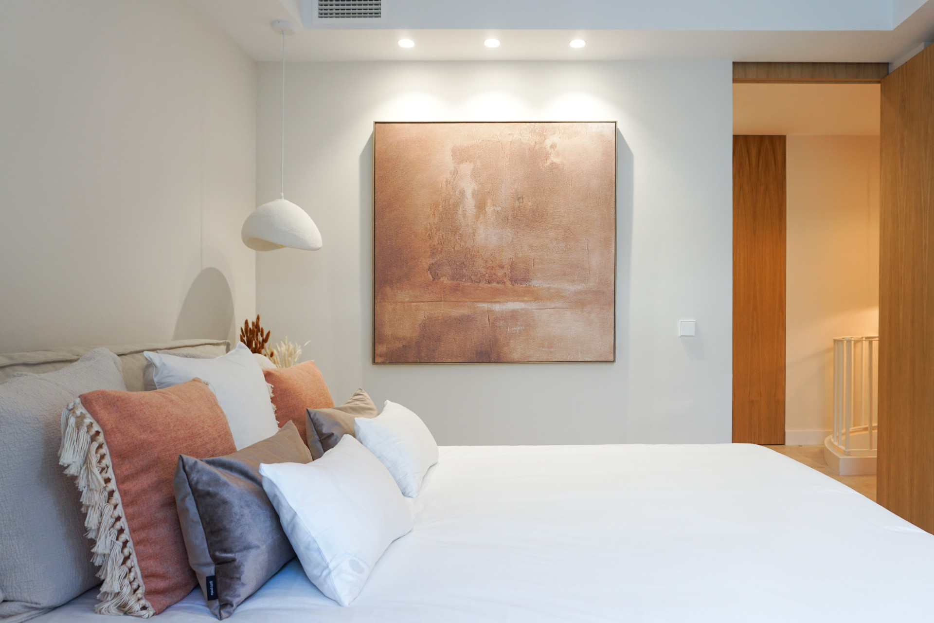 Aloha Garden — Fully Renovated 4-Bedroom Duplex Penthouse · Photo 19