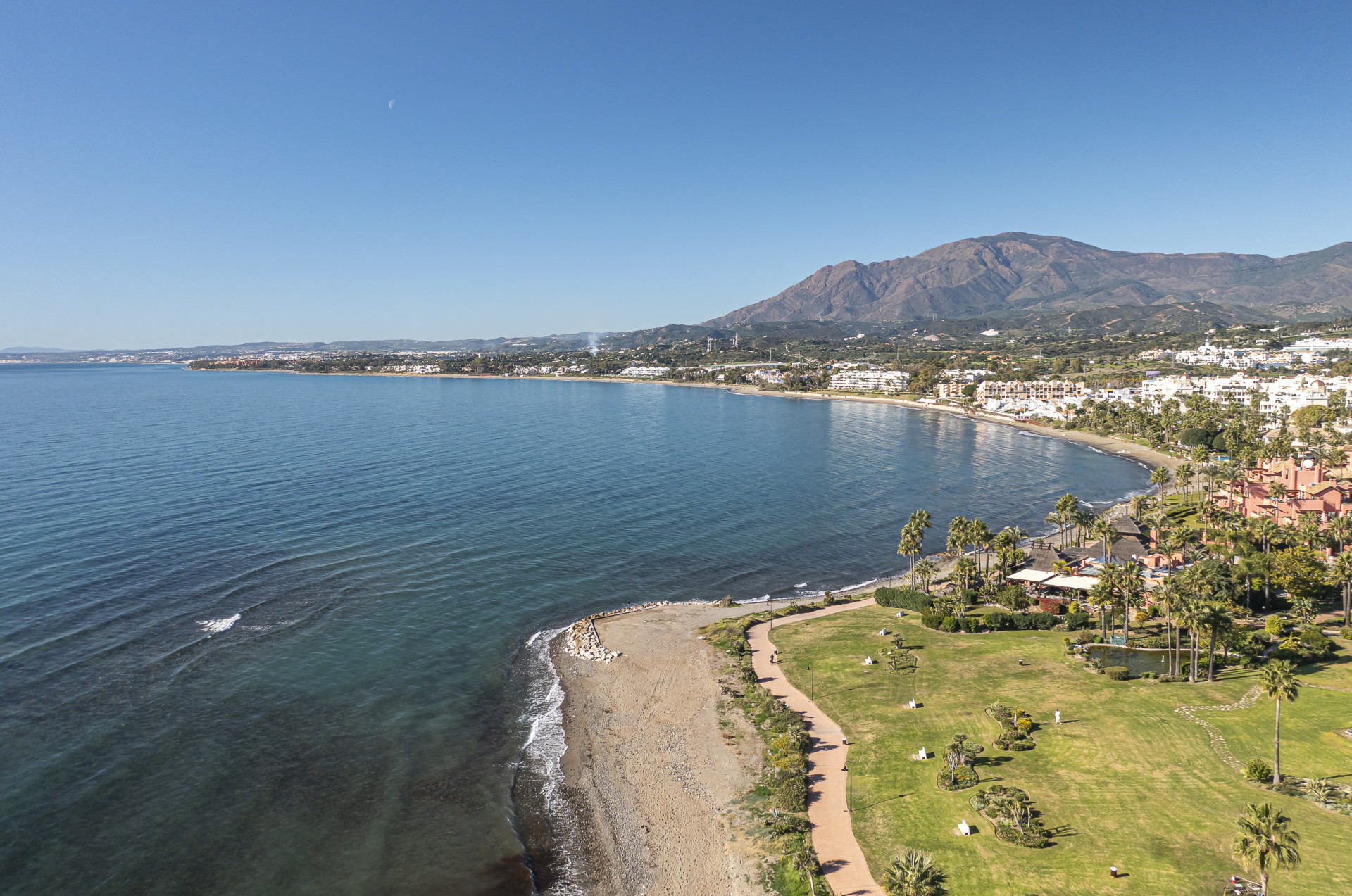 GROUND FLOOR APARTMENT - LUXURY - ESTEPONA · Photo 16