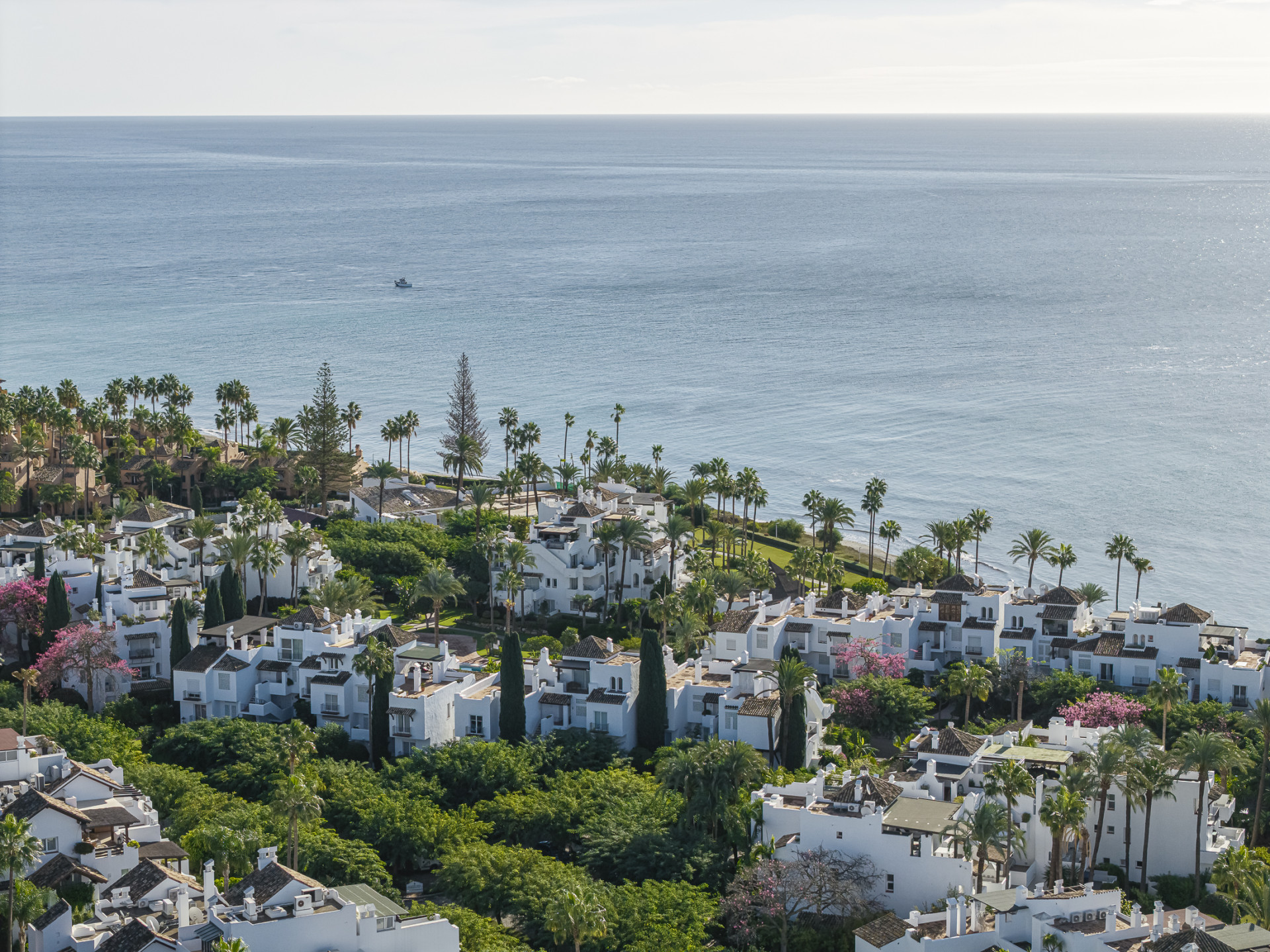GROUND FLOOR APARTMENT IN ESTEPONA - LUXURY · Photo 20