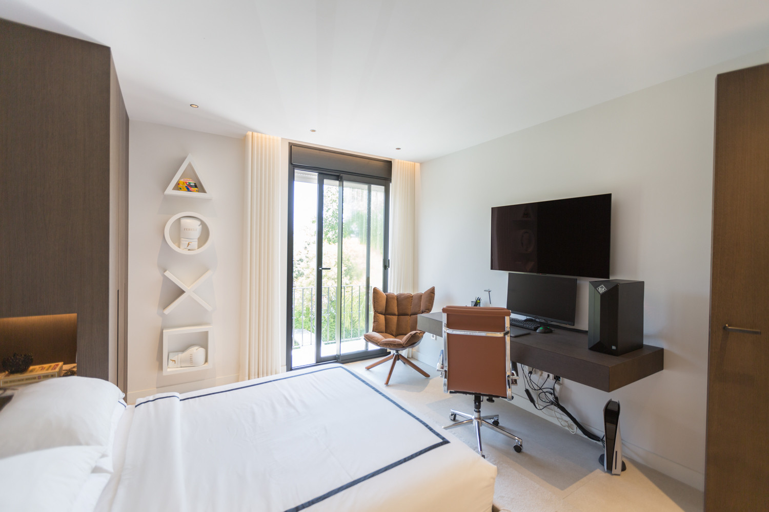 Duplex fully renovated on second line beach in Puerto Banus · Photo 29
