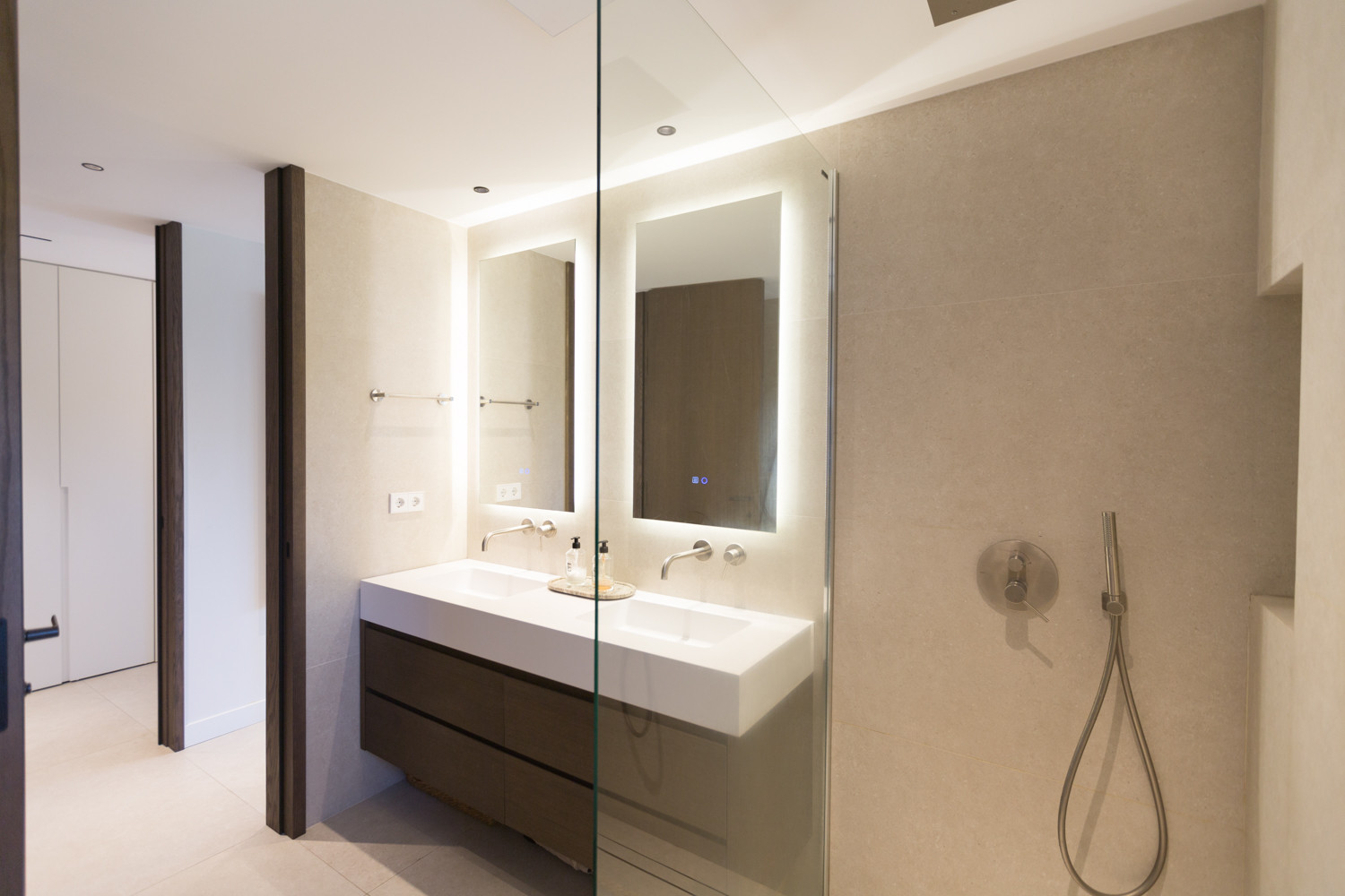 Duplex fully renovated on second line beach in Puerto Banus · Photo 27