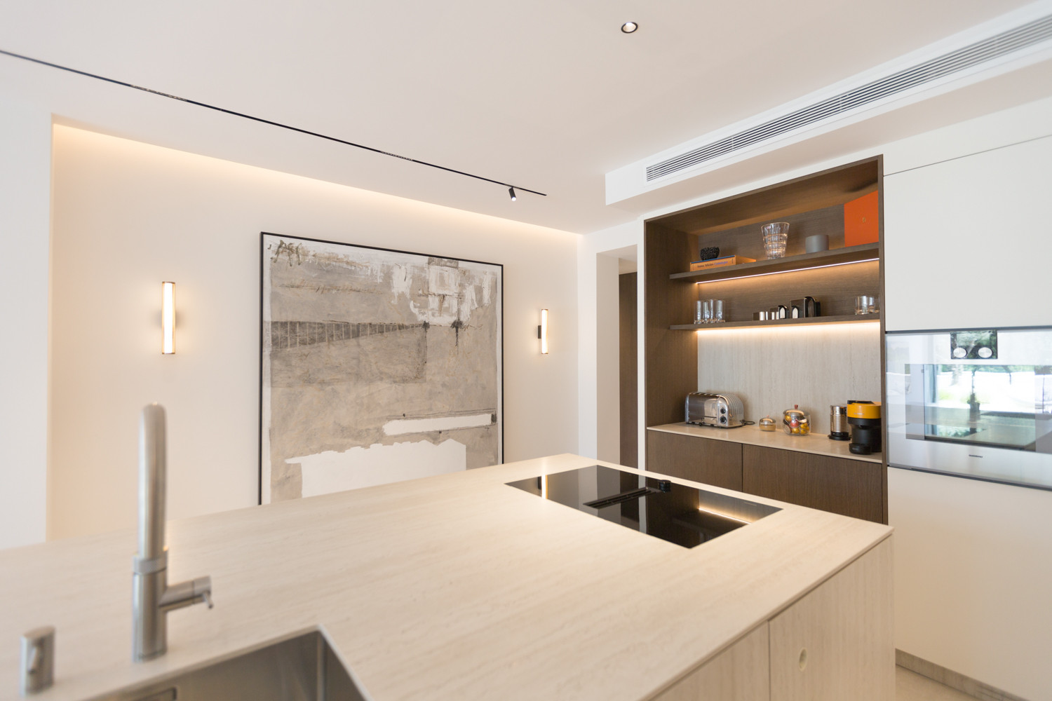 Duplex fully renovated on second line beach in Puerto Banus · Photo 9