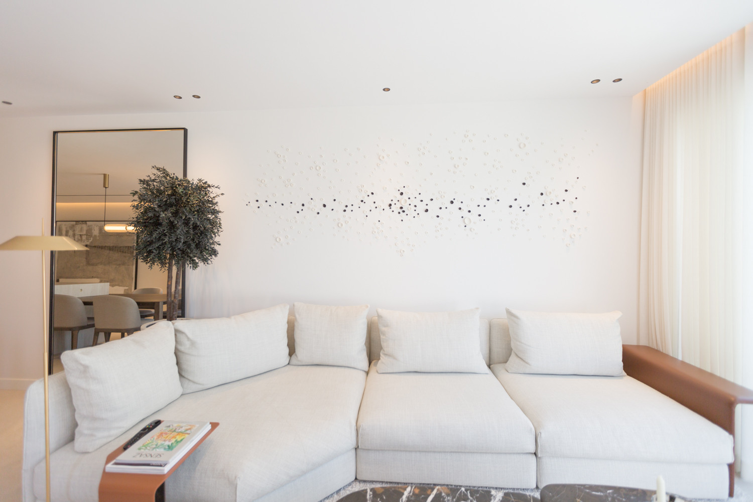 Duplex fully renovated on second line beach in Puerto Banus · Photo 14