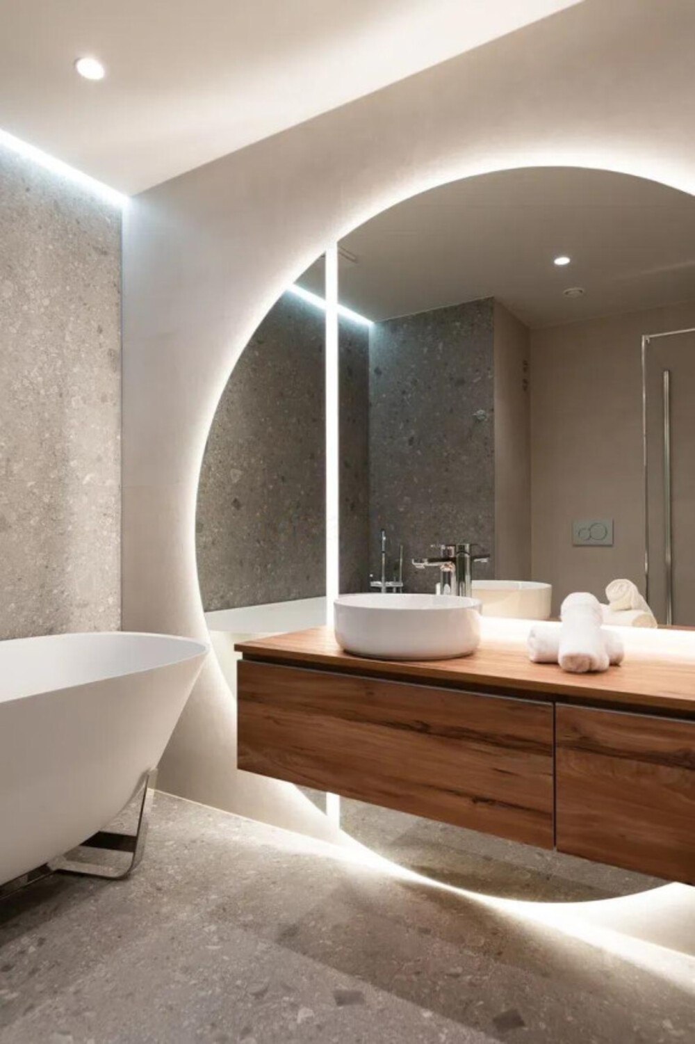 Sophisticated Ground-Floor Residence in Magna Marbella · Photo 16