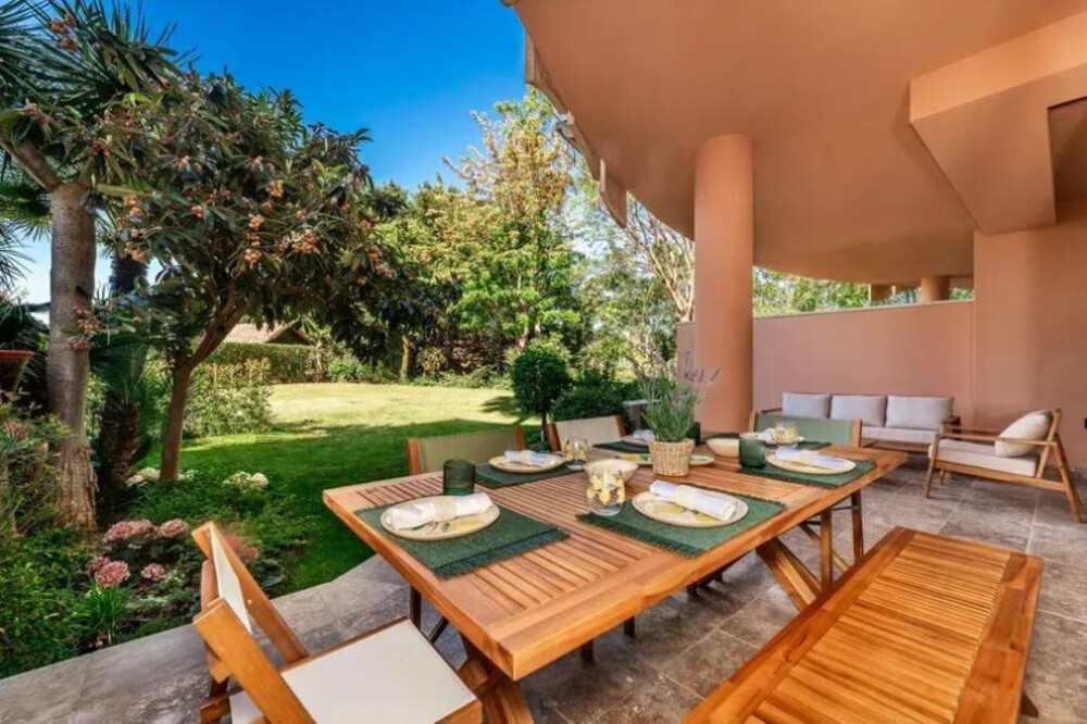 Sophisticated Ground-Floor Residence in Magna Marbella · Photo 21