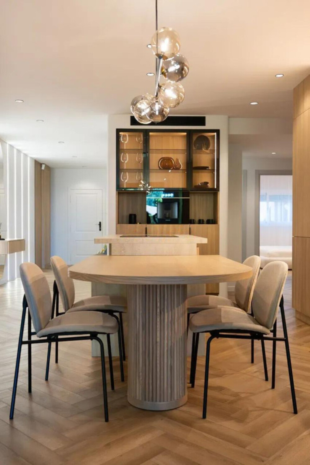 Sophisticated Ground-Floor Residence in Magna Marbella · Photo 10
