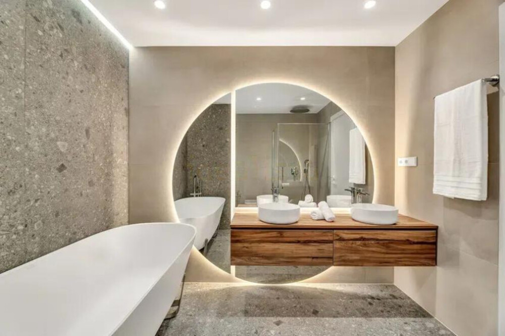 Sophisticated Ground-Floor Residence in Magna Marbella · Photo 15