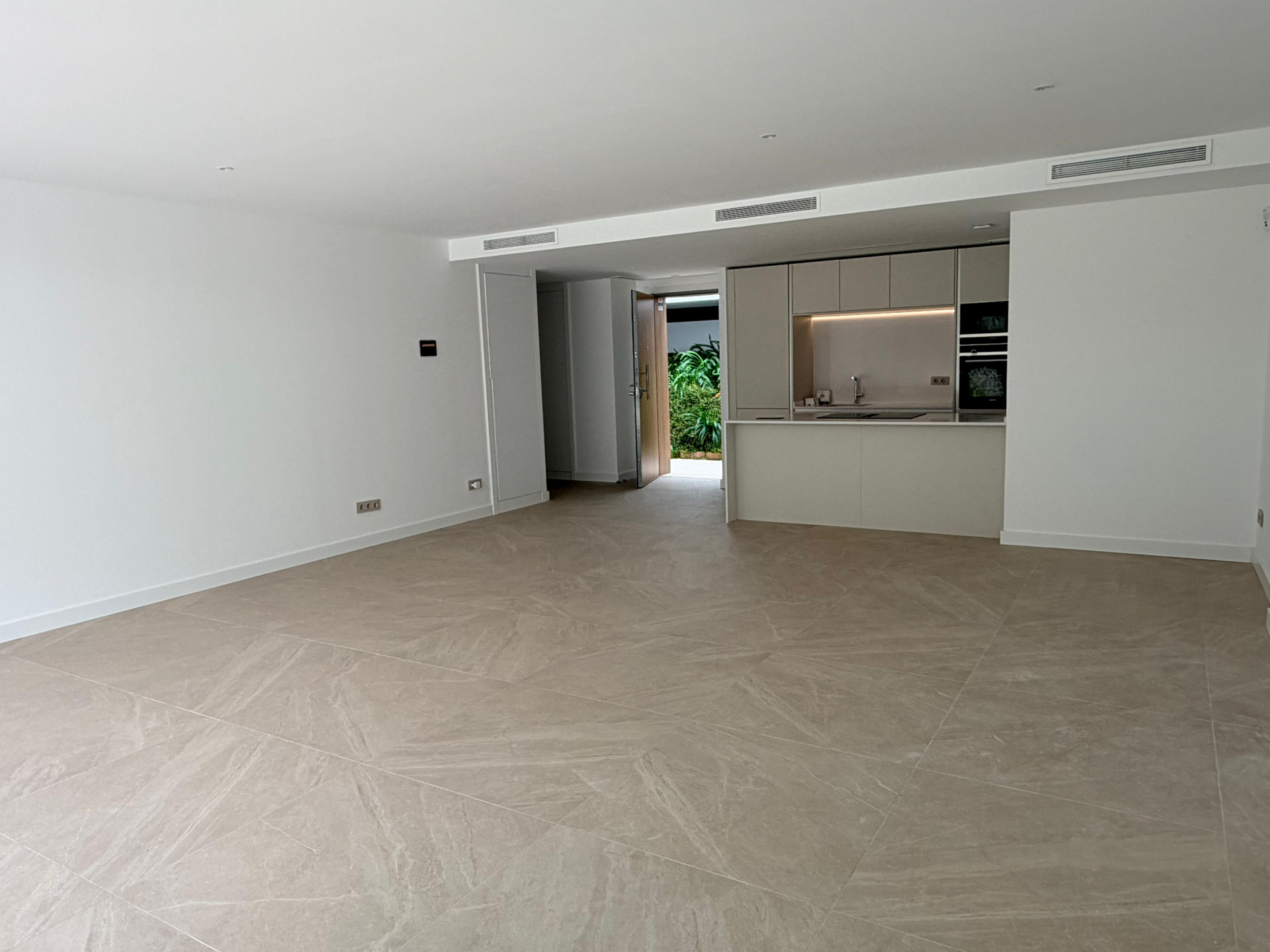 Brand-new property. Golf Views. Experience the perfect balance of privacy, light and lifestyle in Marbella · Photo 23