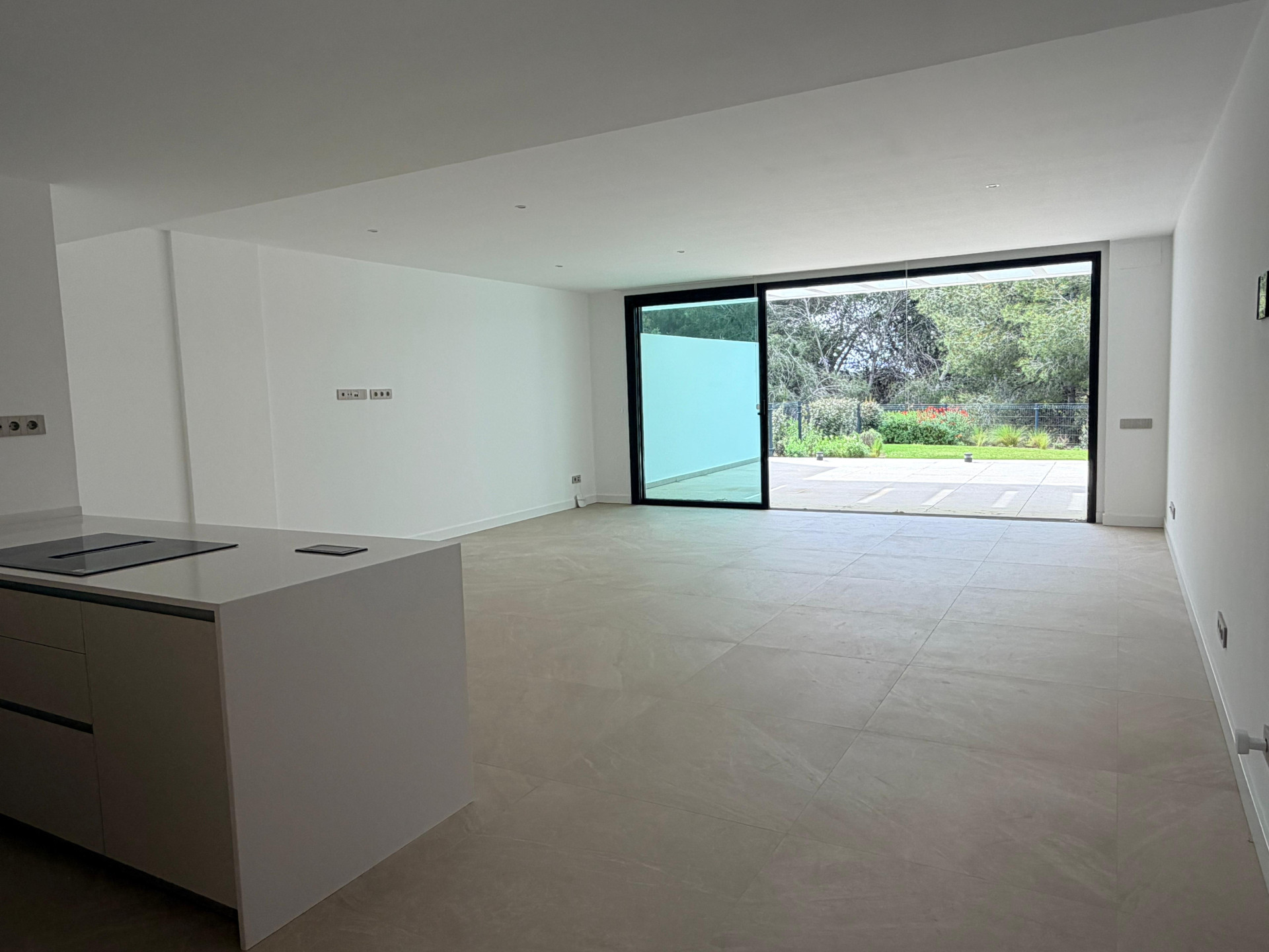 Brand-new property. Golf Views. Experience the perfect balance of privacy, light and lifestyle in Marbella · Photo 28