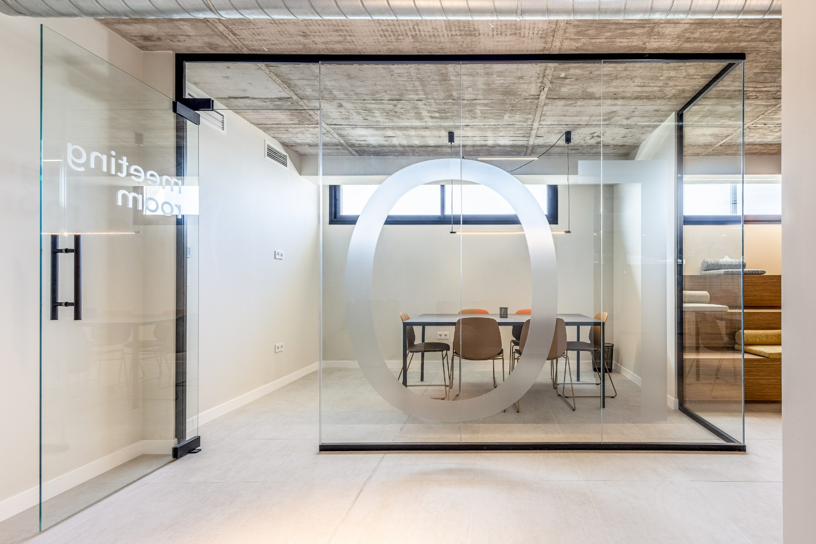 Contemporary Apartment with Exceptional Outdoor Space in Lomas del Higuerón · Photo 27