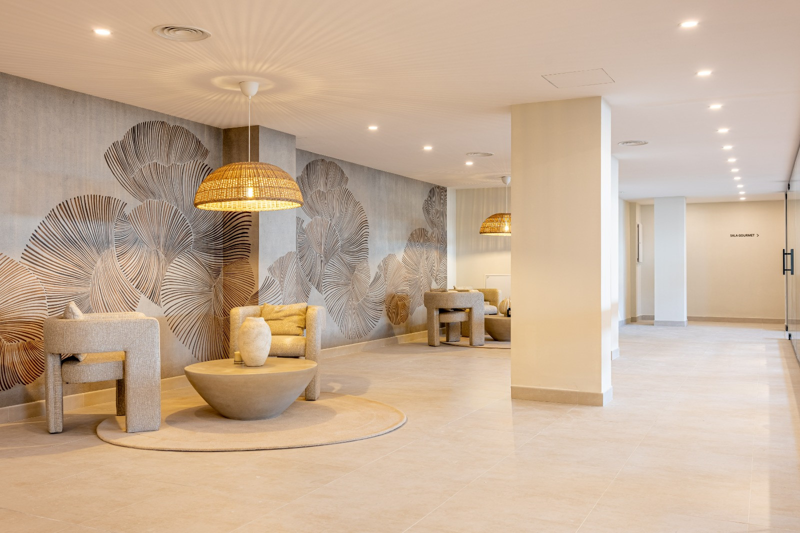 Contemporary Apartment with Exceptional Outdoor Space in Lomas del Higuerón · Photo 37
