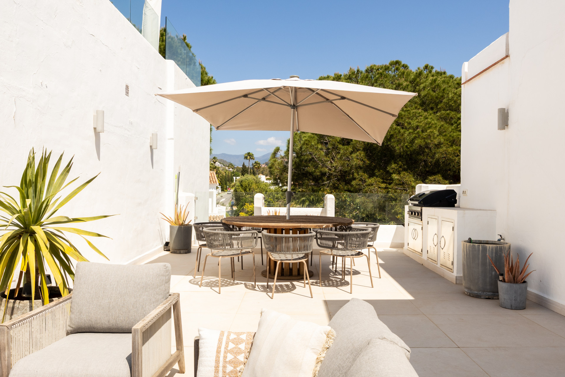 Charming and private duplex apartment located in the heart of Nueva Andalucía’s prestigious Golf Valley · Photo 20