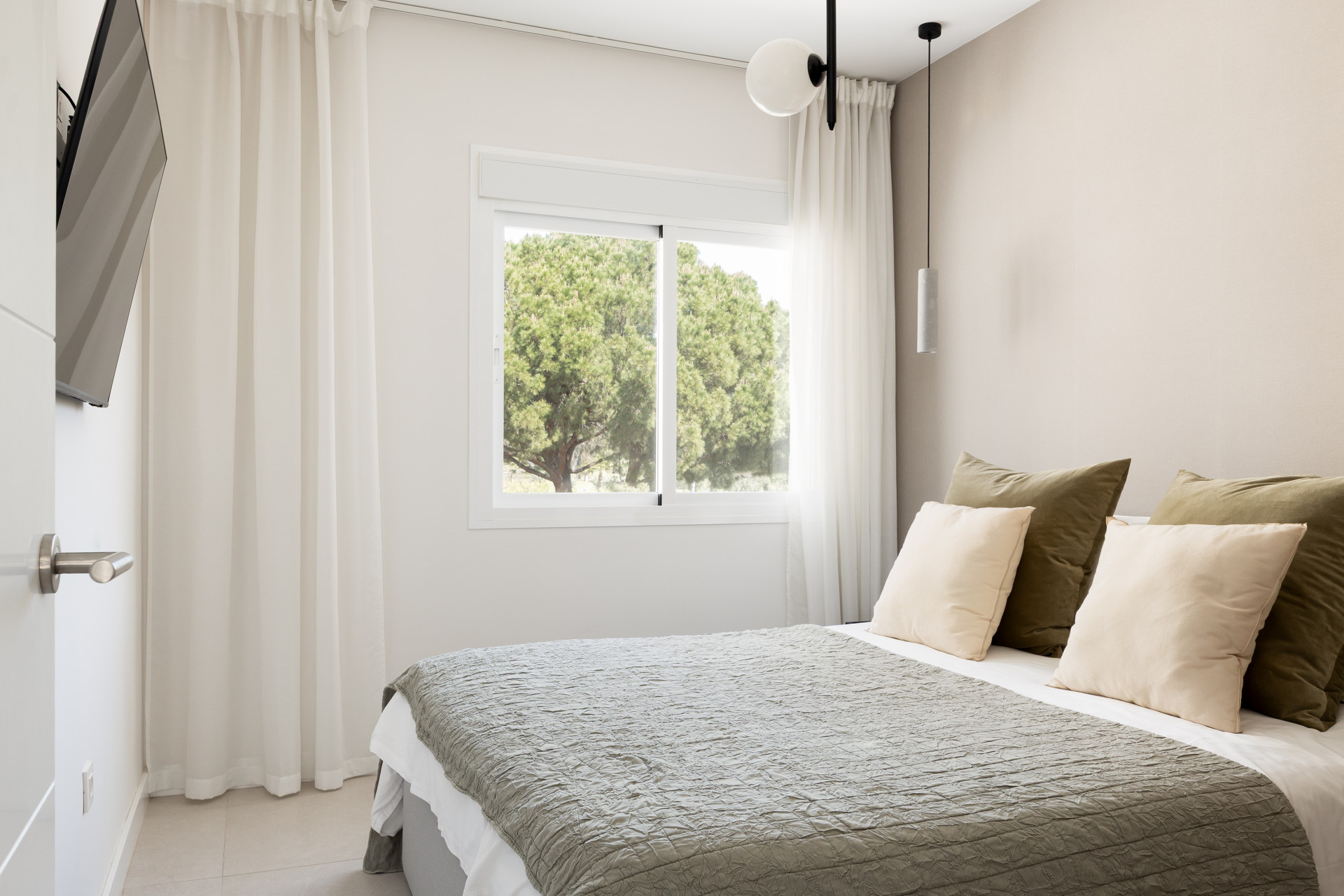 Charming and private duplex apartment located in the heart of Nueva Andalucía’s prestigious Golf Valley · Photo 12