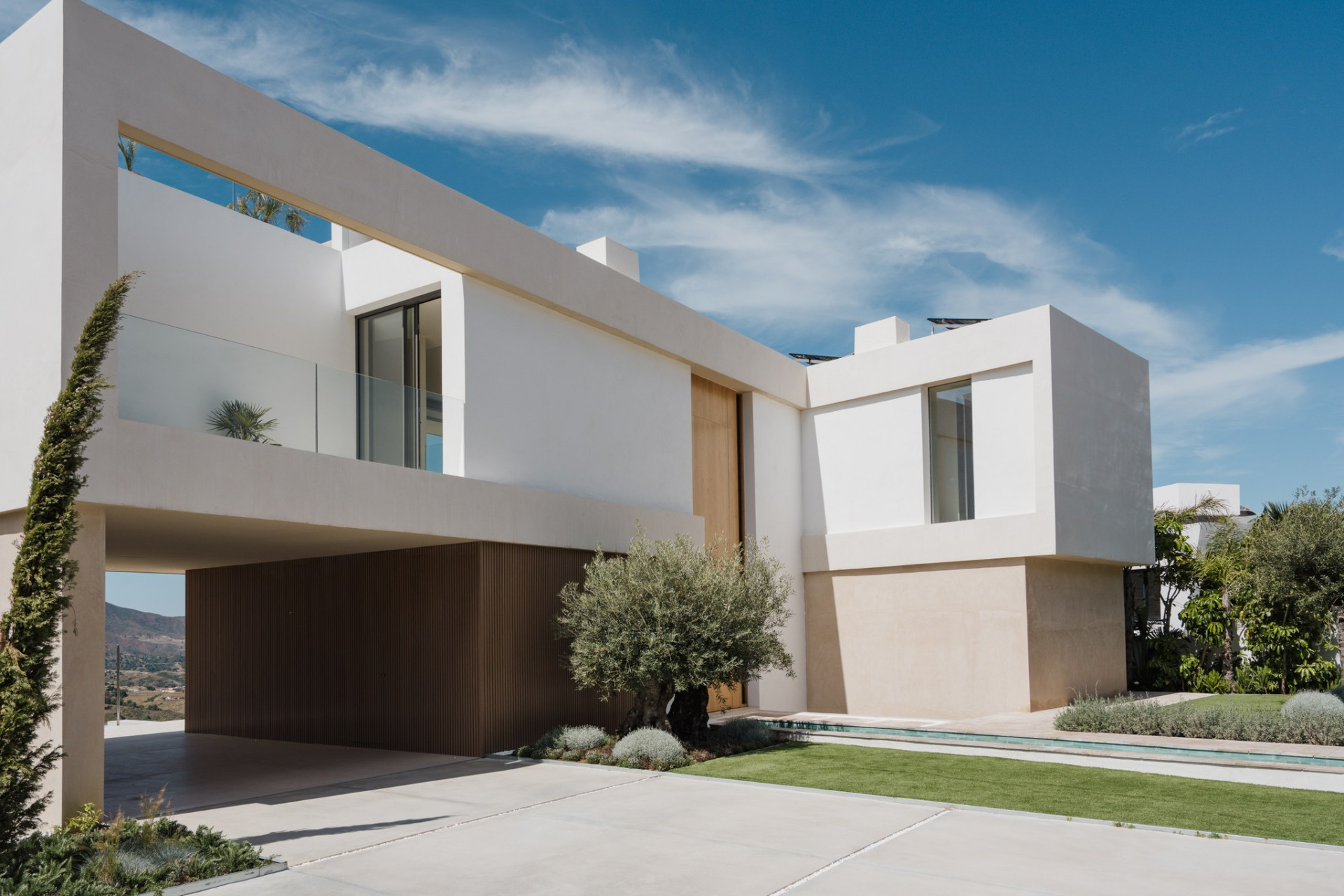 A Design-Led Villa with Panoramic Views in La Cala Golf · Photo 43
