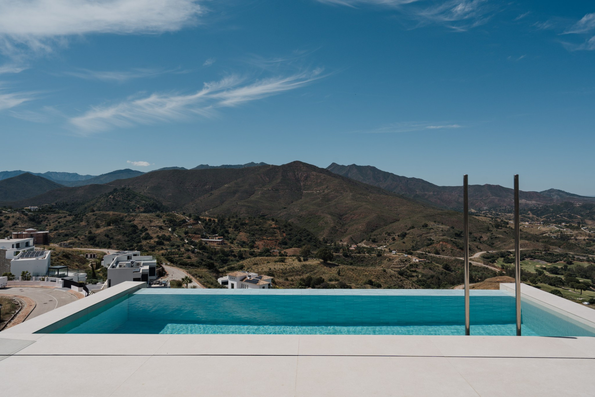 A Design-Led Villa with Panoramic Views in La Cala Golf · Photo 38