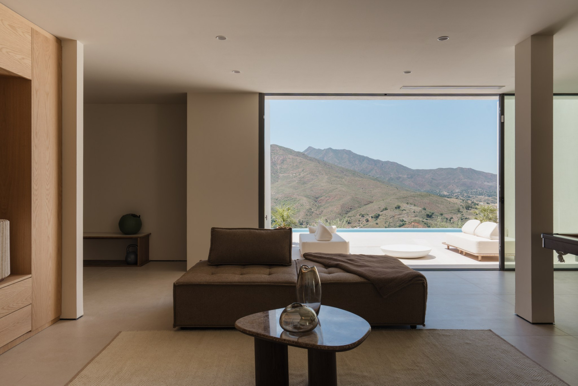 A Design-Led Villa with Panoramic Views in La Cala Golf · Photo 23