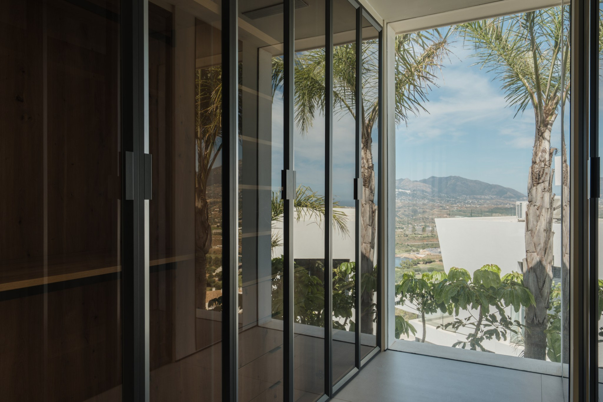 A Design-Led Villa with Panoramic Views in La Cala Golf · Photo 16