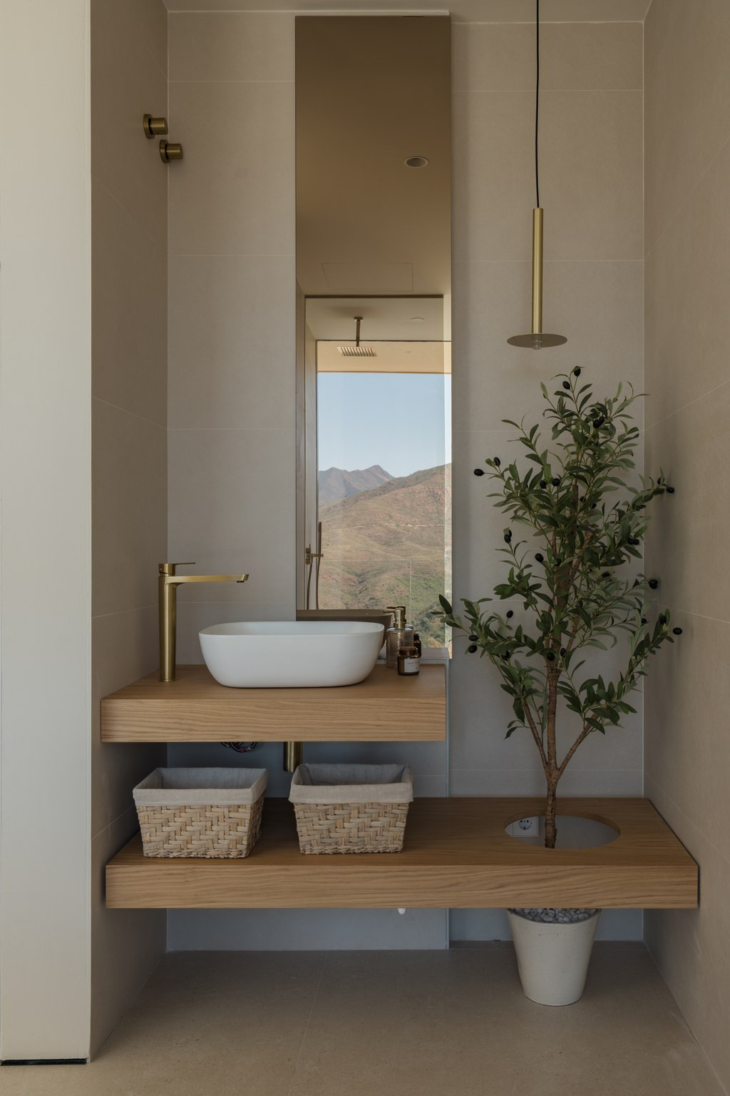 A Design-Led Villa with Panoramic Views in La Cala Golf · Photo 19