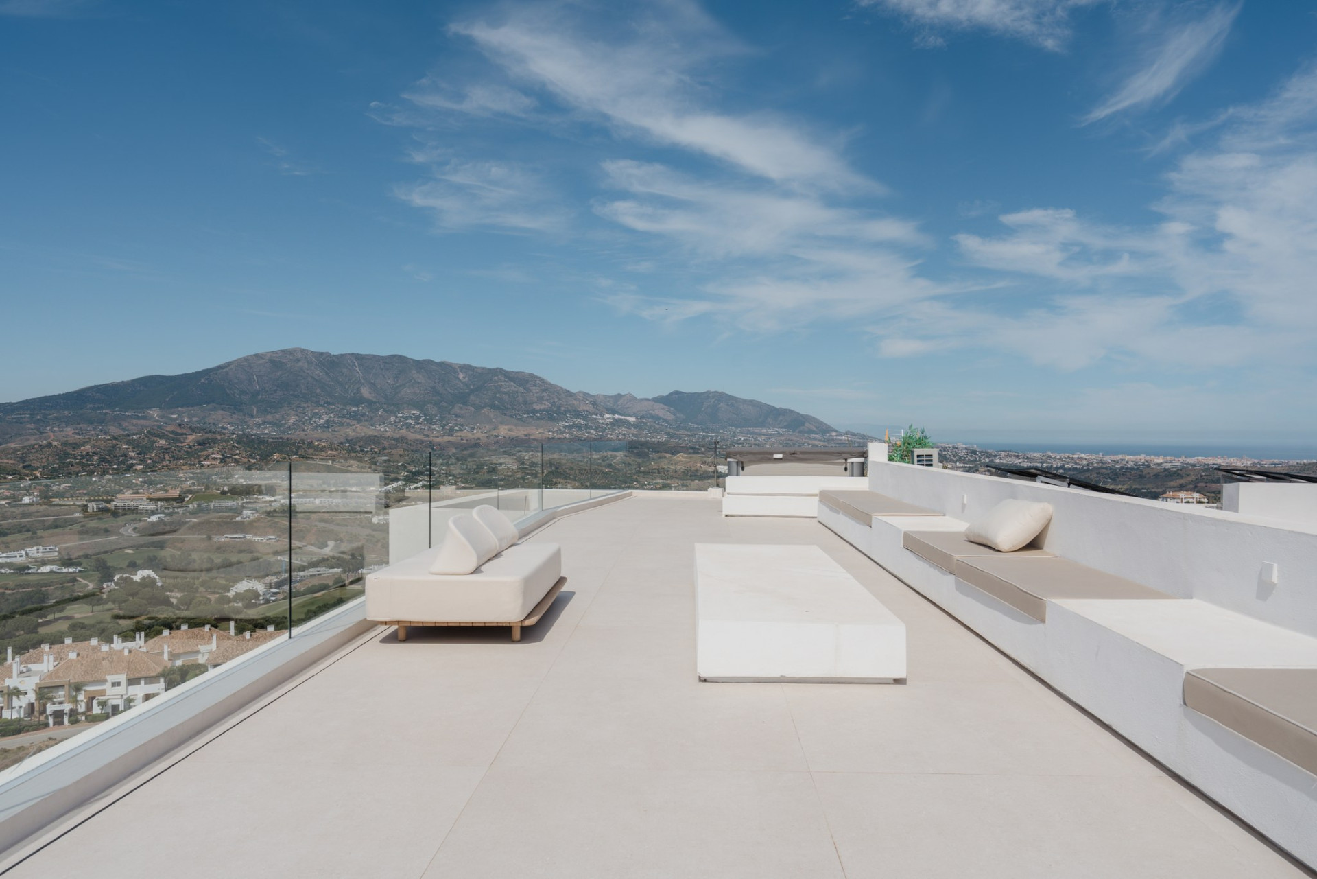 A Design-Led Villa with Panoramic Views in La Cala Golf · Photo 39