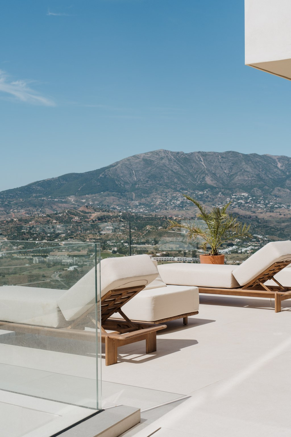 A Design-Led Villa with Panoramic Views in La Cala Golf · Photo 35