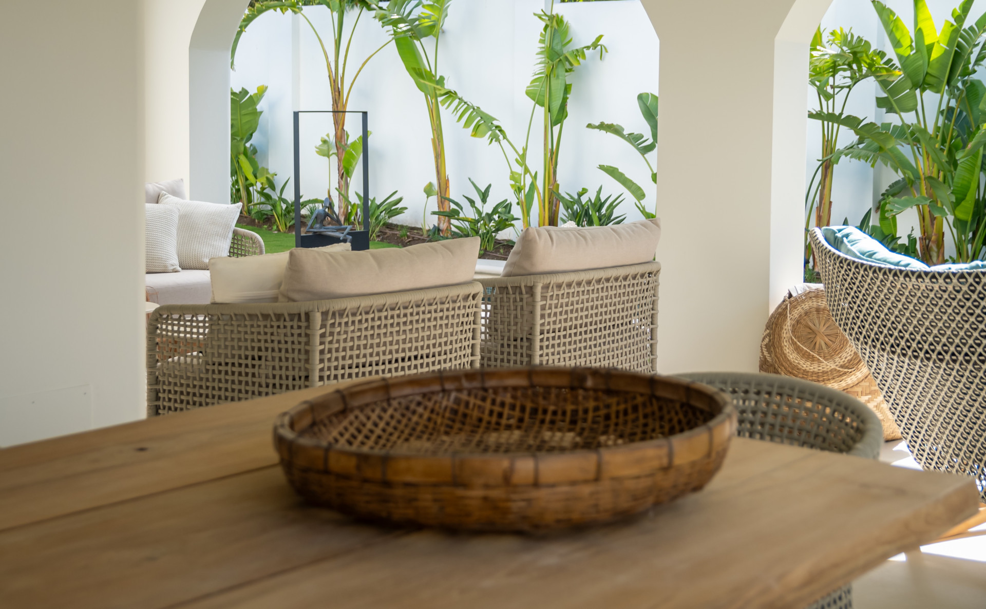 Contemporary Elegance Steps from the Sea in Guadalmina Casasola, Marbella · Photo 47