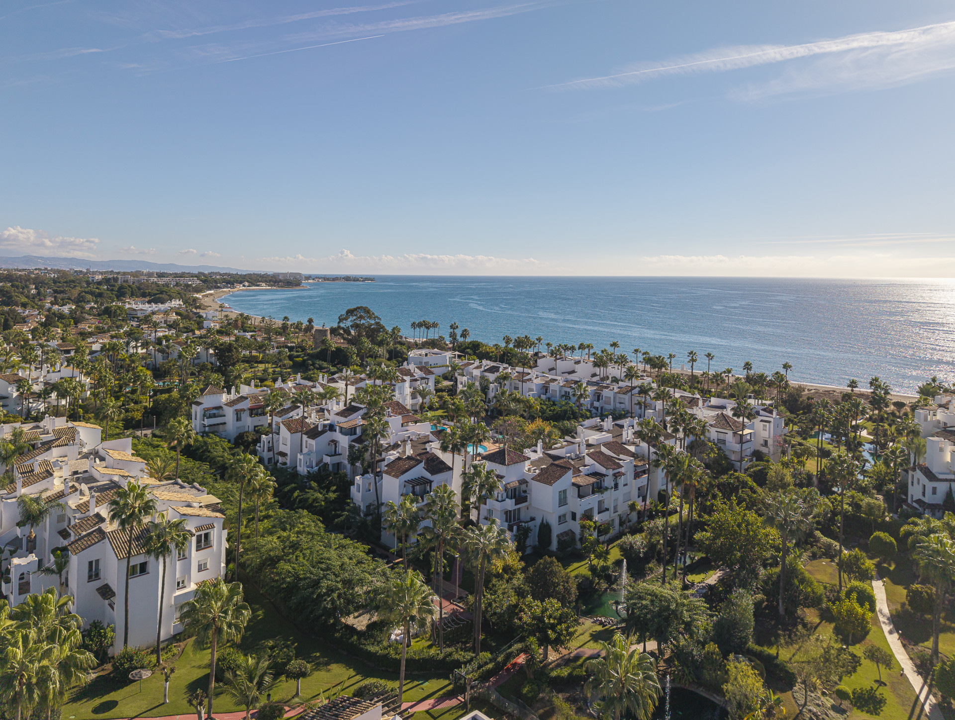 Beachfront 3-Bedroom Ground Floor Apartment for Sale in Costalita, Estepona | New Golden Mile · Photo 10