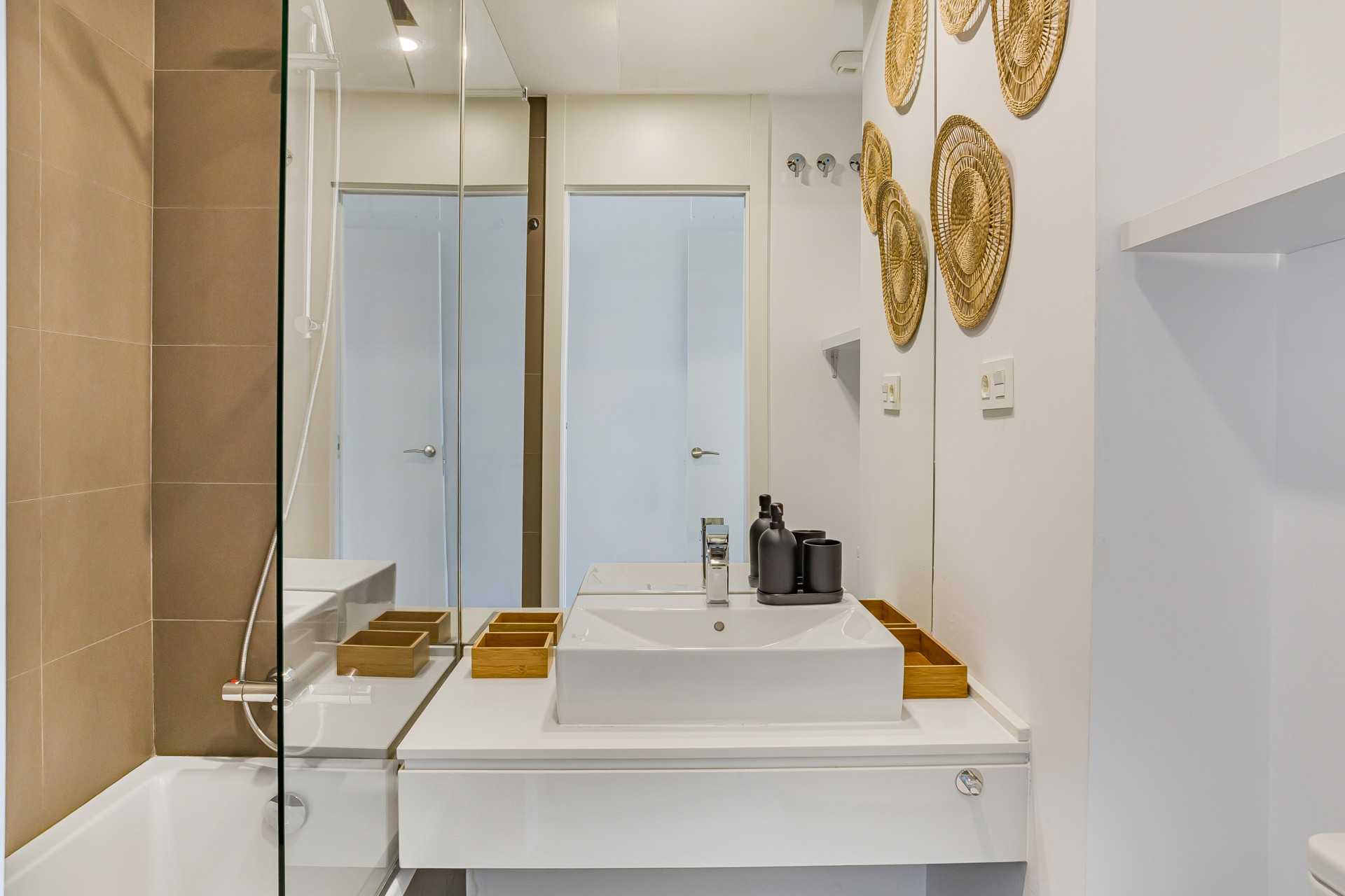 Modern 3-Bed Apartment in Oceana Views, Cancelada · Photo 29