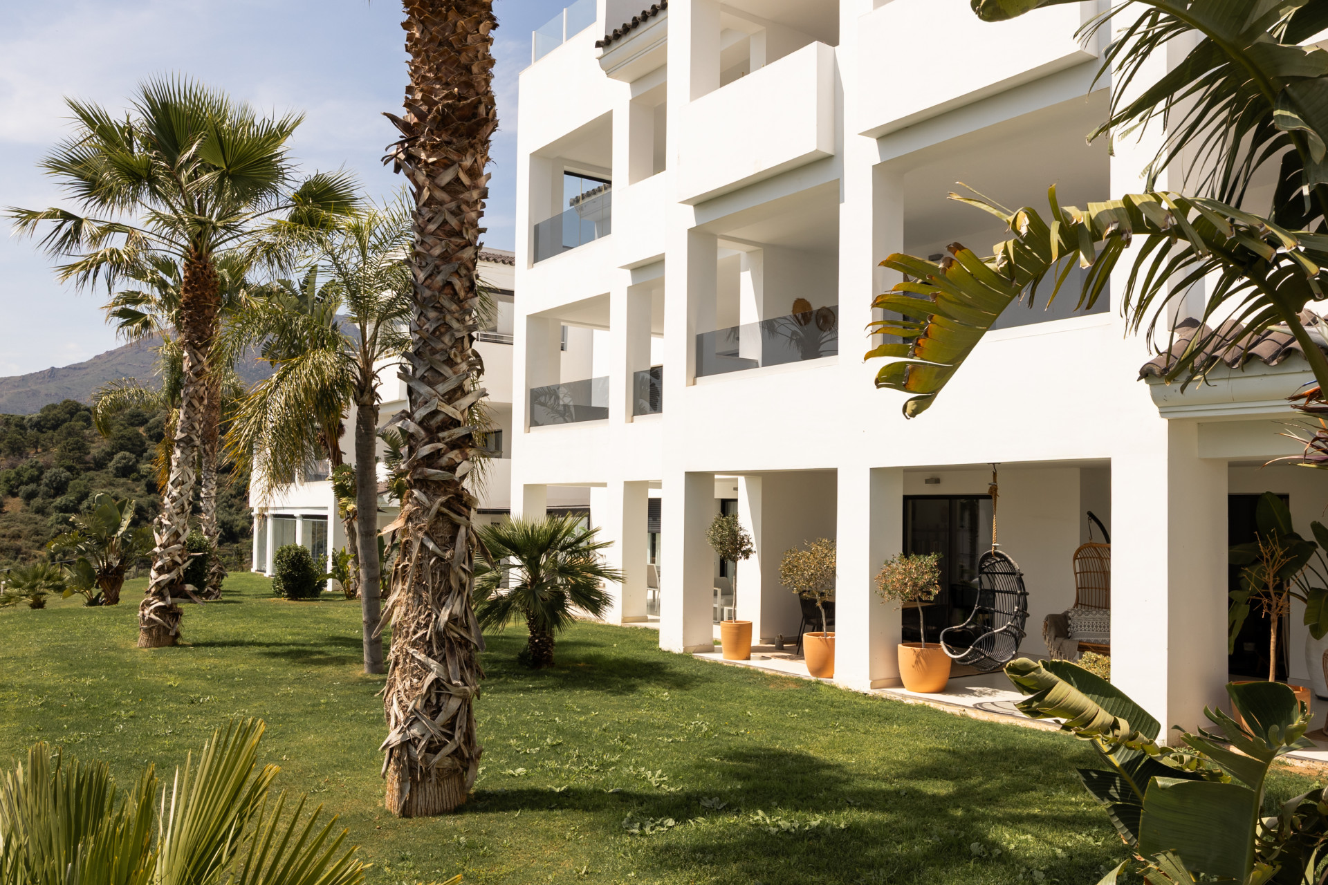Elegant Designer Apartment for Sale in Mirador de Estepona Hills with Rental License · Photo 27