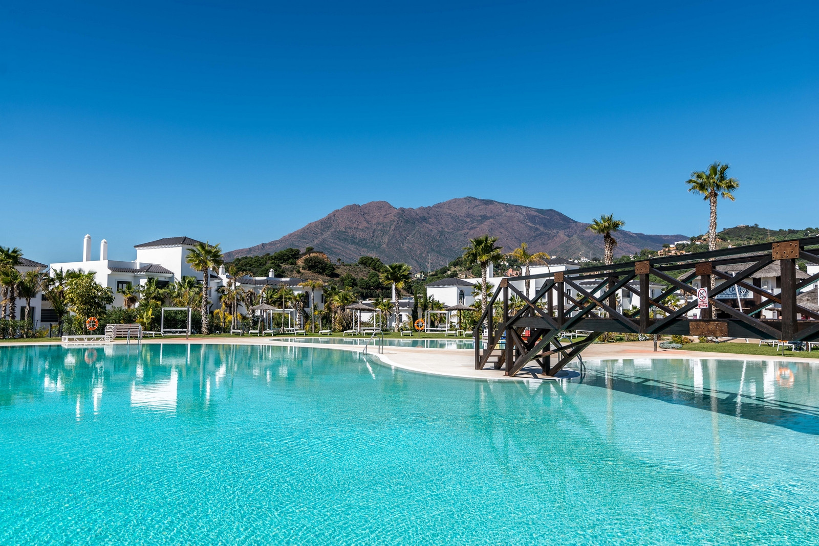 Elegant Designer Apartment for Sale in Mirador de Estepona Hills with Rental License · Photo 34