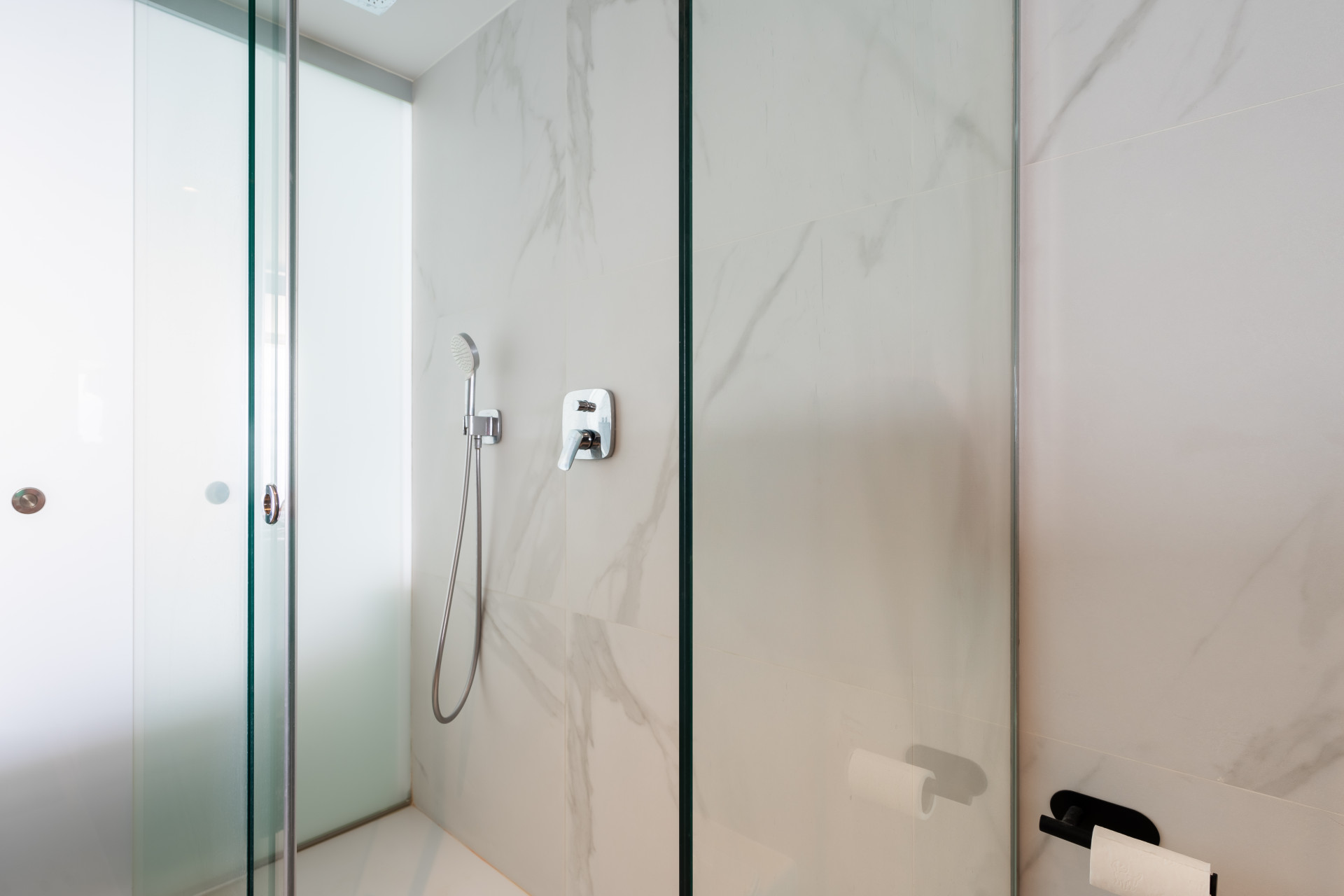 Spacious, modern and fully furnished corner apartment in Wave Collection · Photo 13