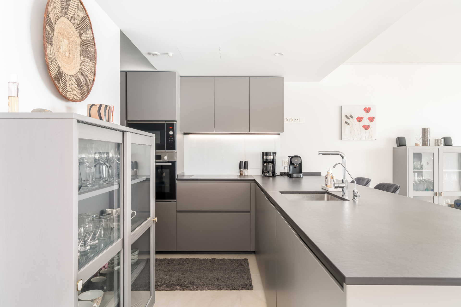 Spacious, modern and fully furnished corner apartment in Wave Collection · Photo 16